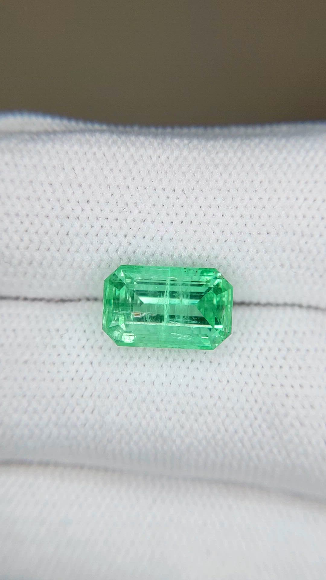 3.49 Ct. Emerald from Russia Size Video
