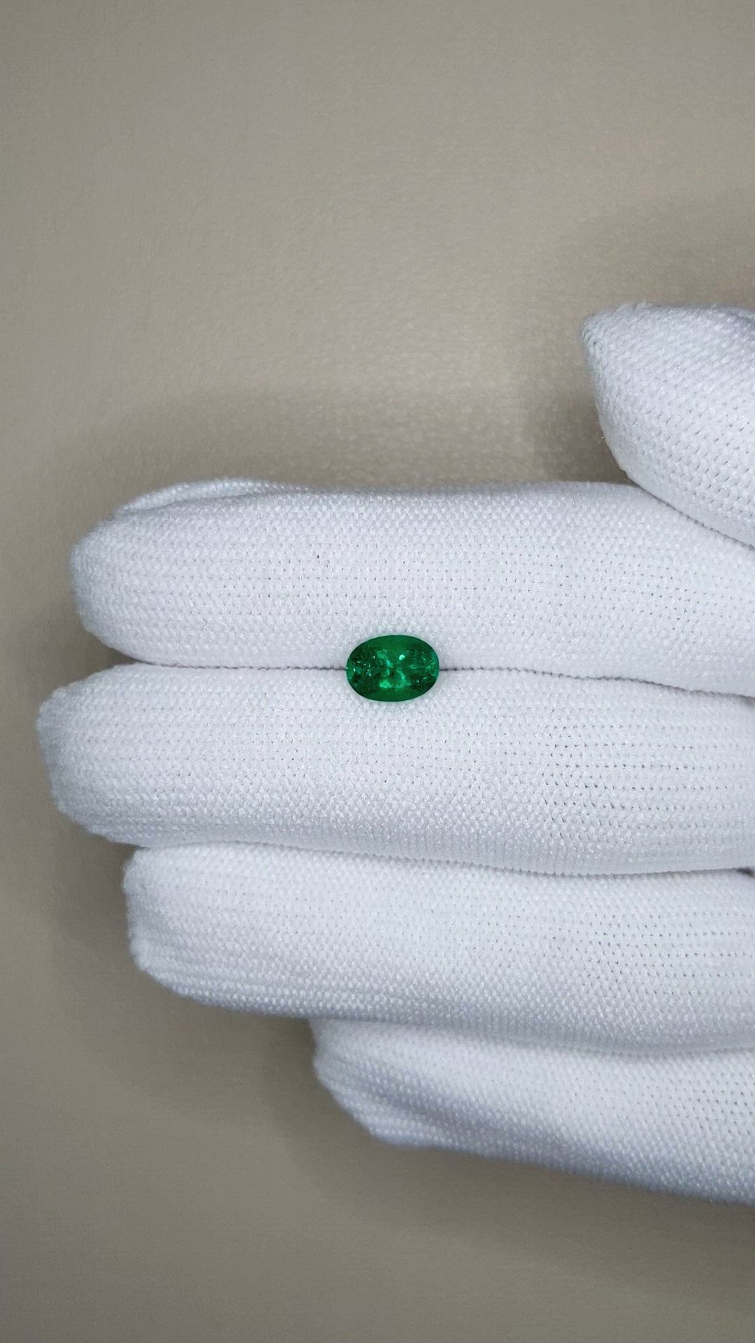 1.02 Ct. Emerald from Russia Size Video