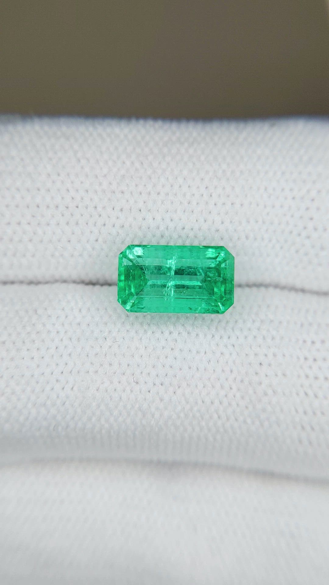 2.81 Ct. Emerald from Russia Size Video