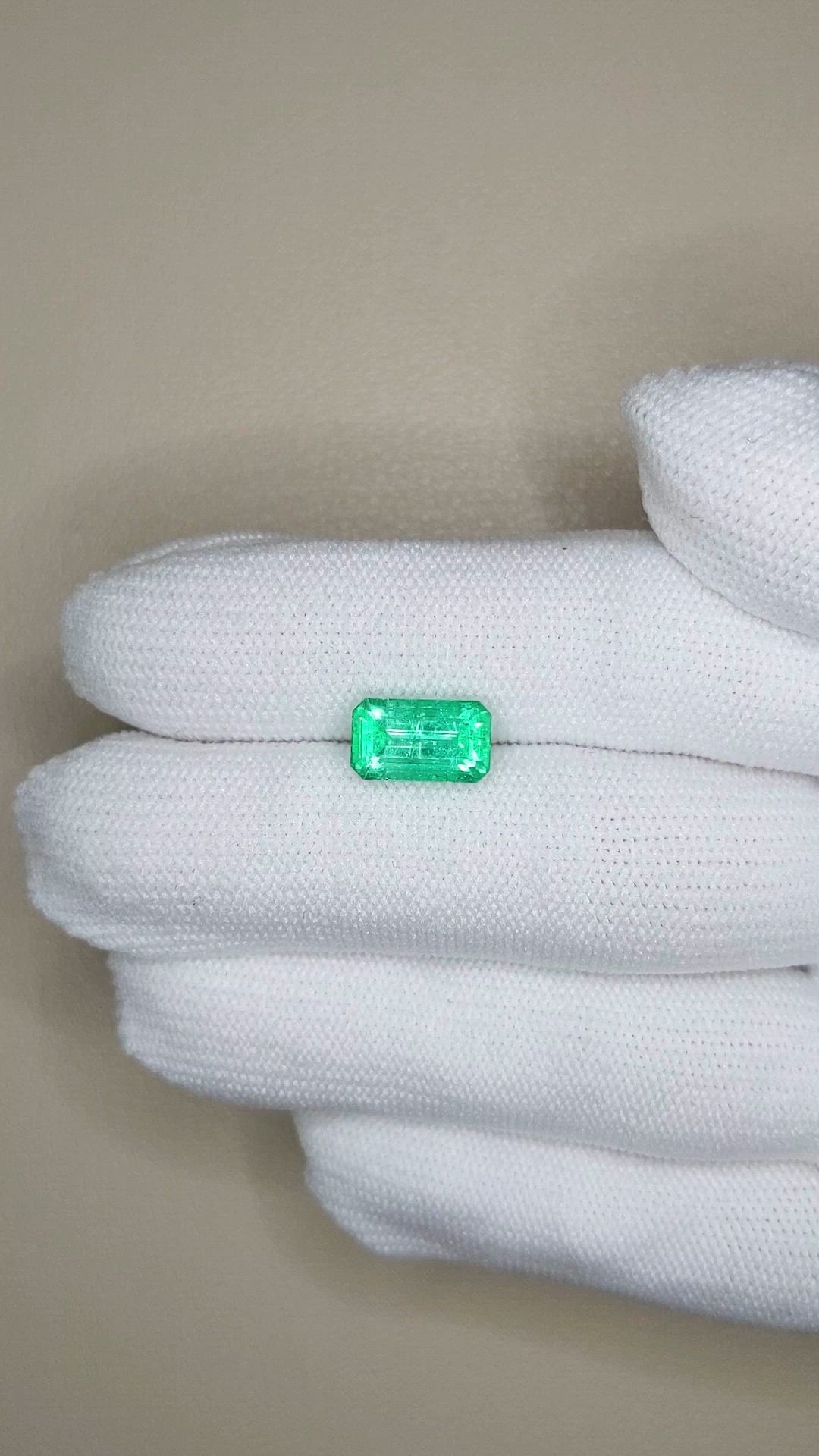 2.81 Ct. Emerald from Russia Size Video
