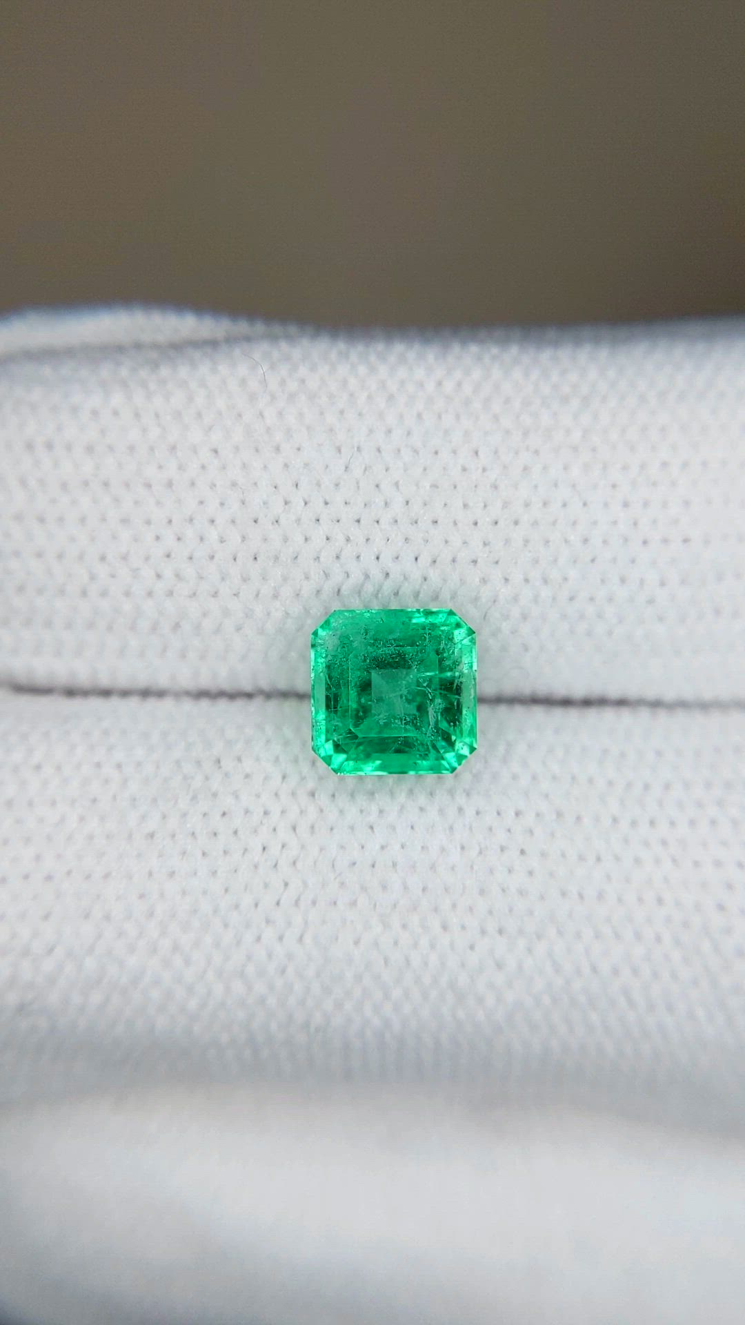 1.60 Ct. Emerald from Russia Size Video