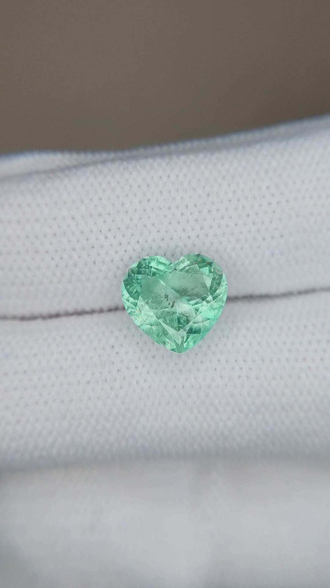 2.40 Ct. Emerald from Russia Size Video