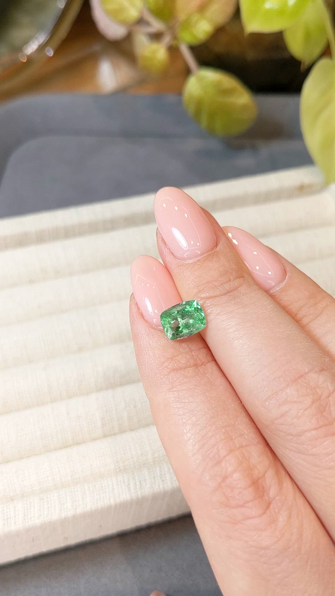 1.70 Ct. Emerald from Russia Size Video