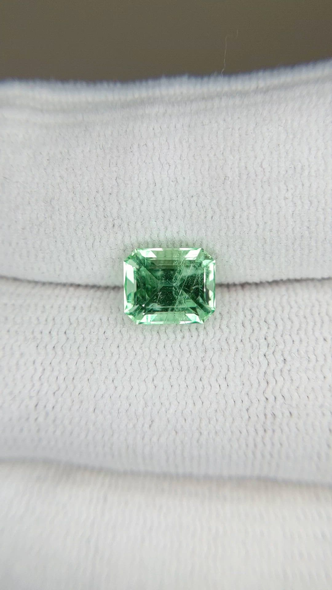1.93 Ct. Emerald from Russia Size Video