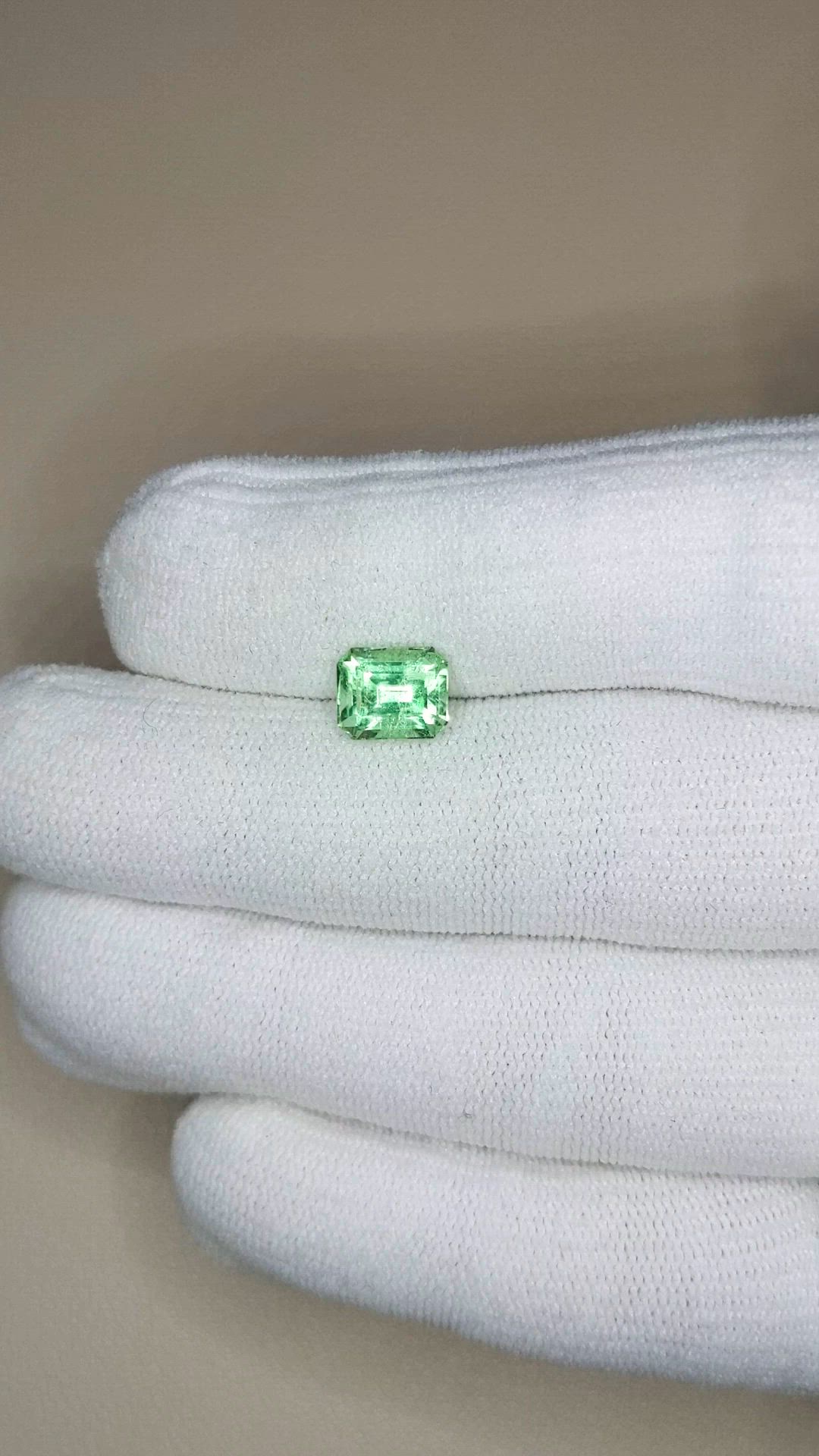 1.93 Ct. Emerald from Russia Size Video