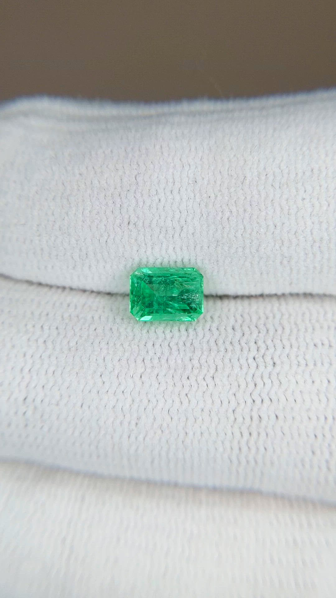 1.02 Ct. Emerald from Russia Size Video