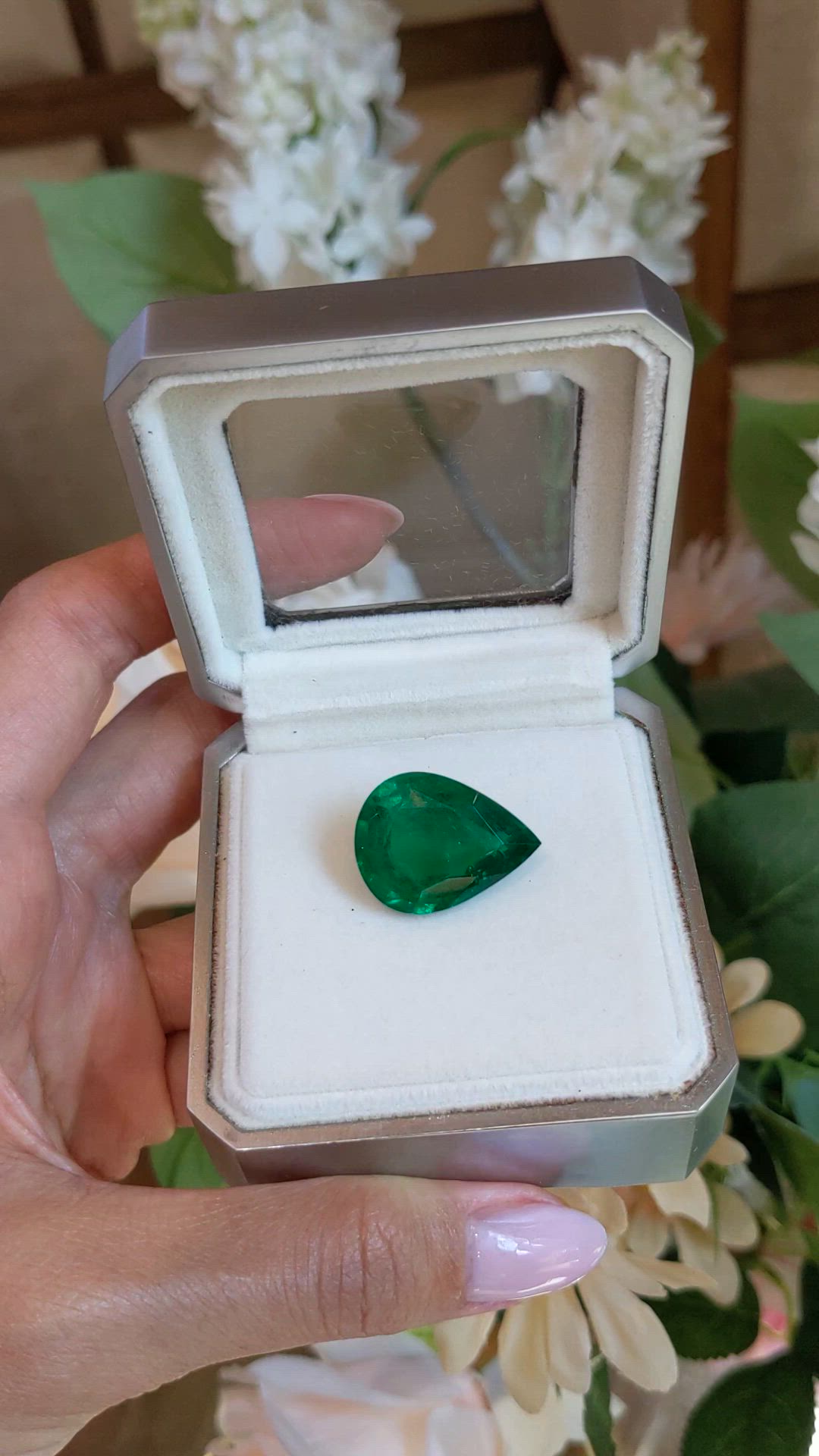 18.63 Ct. Emerald from Zambia Size Video