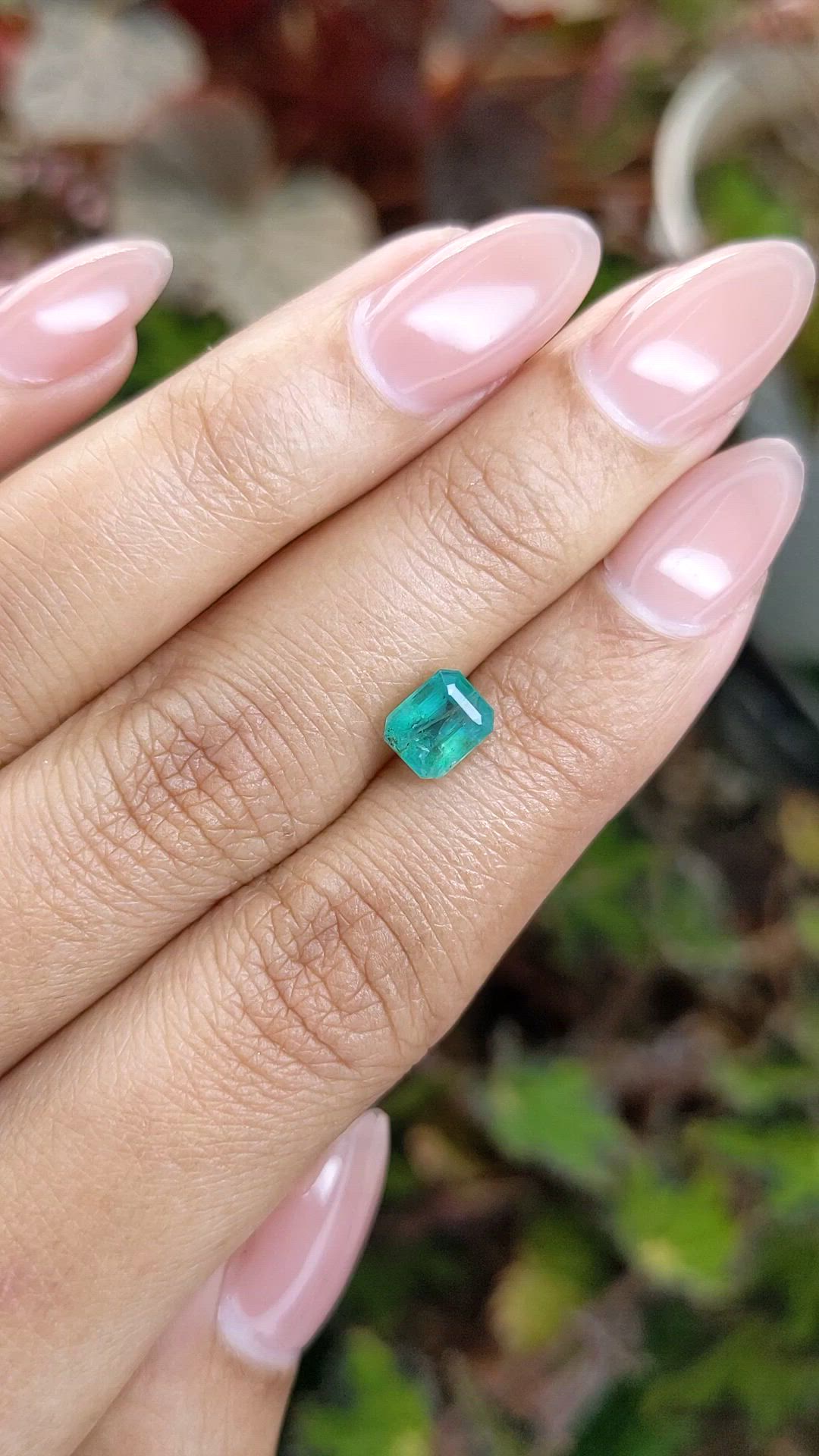 1.00 Ct. Emerald from Zambia Size Video