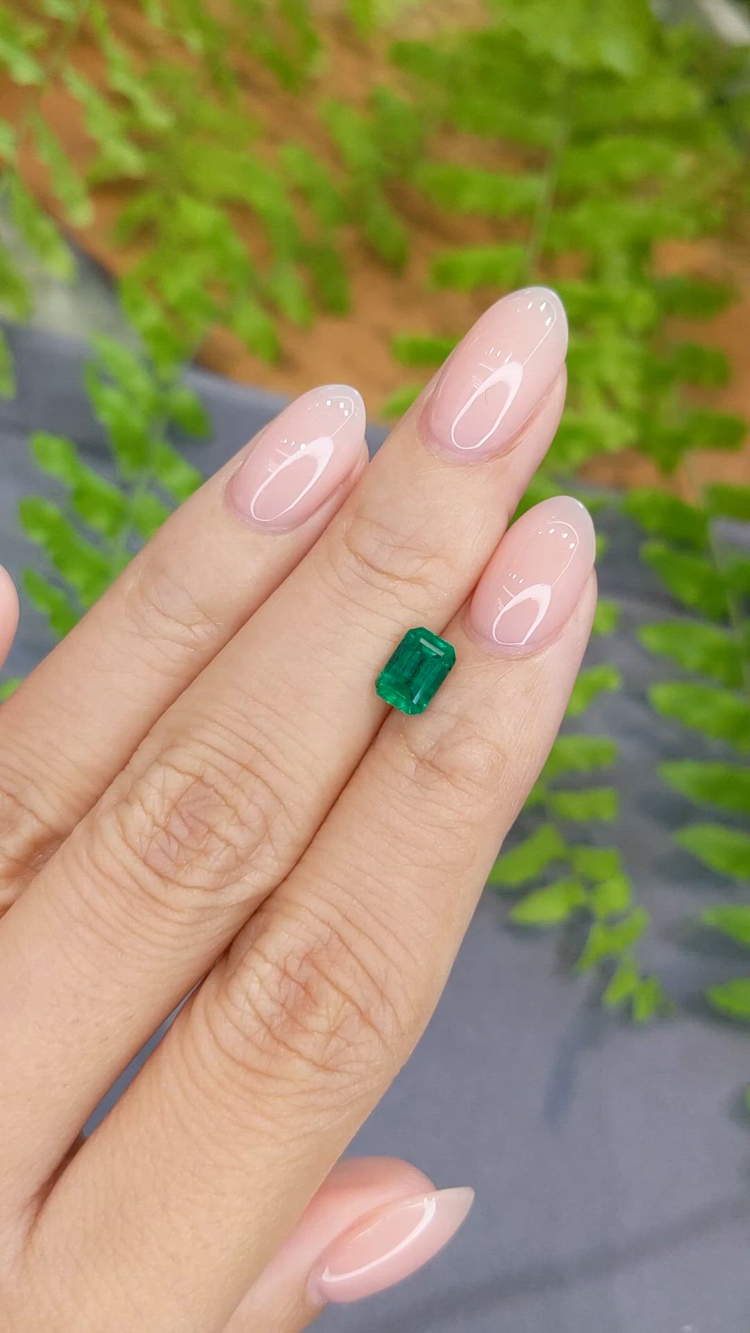 0.91 Ct. Emerald from Zambia Size Video