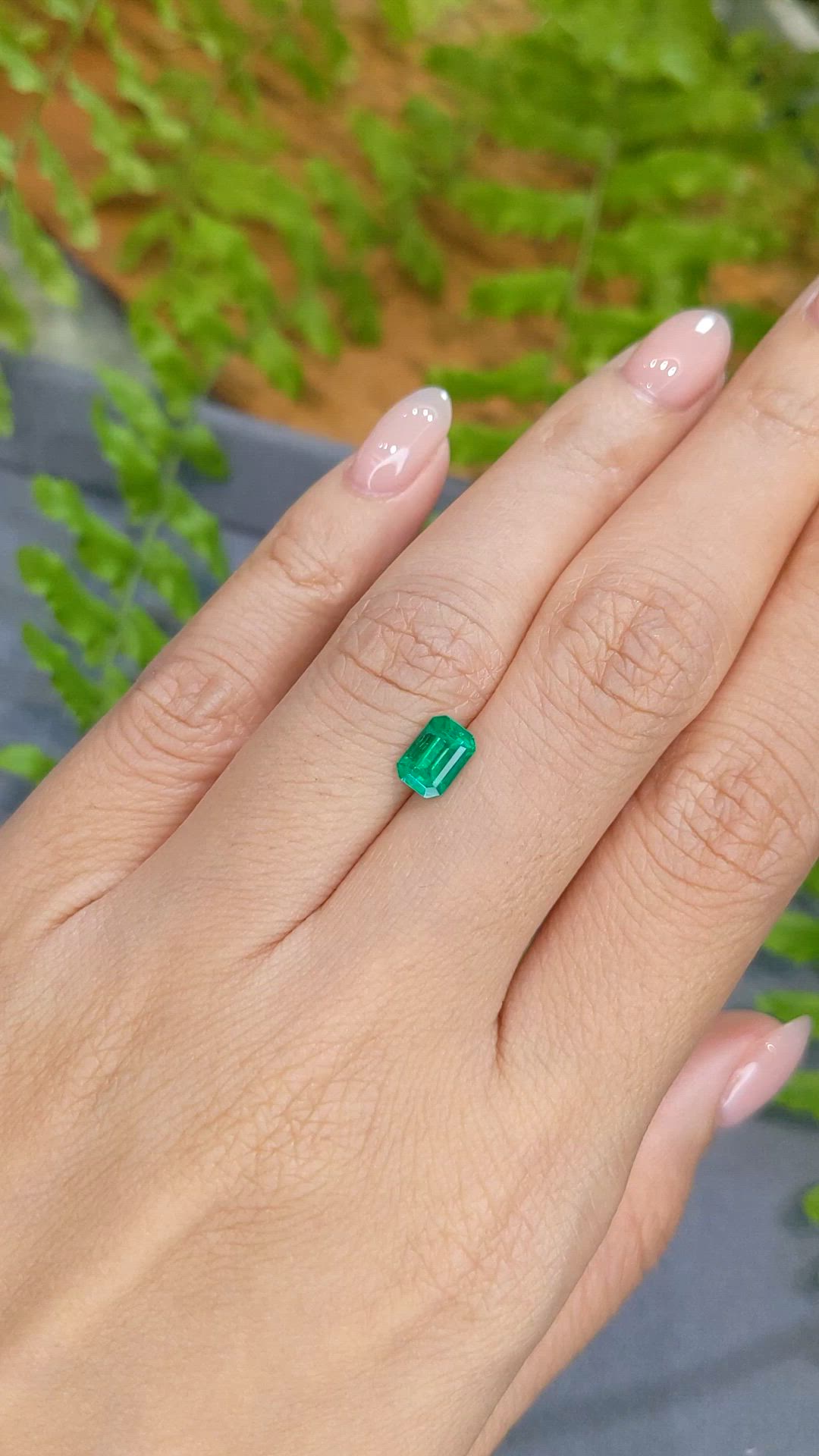0.72 Ct. Emerald from Zambia Size Video