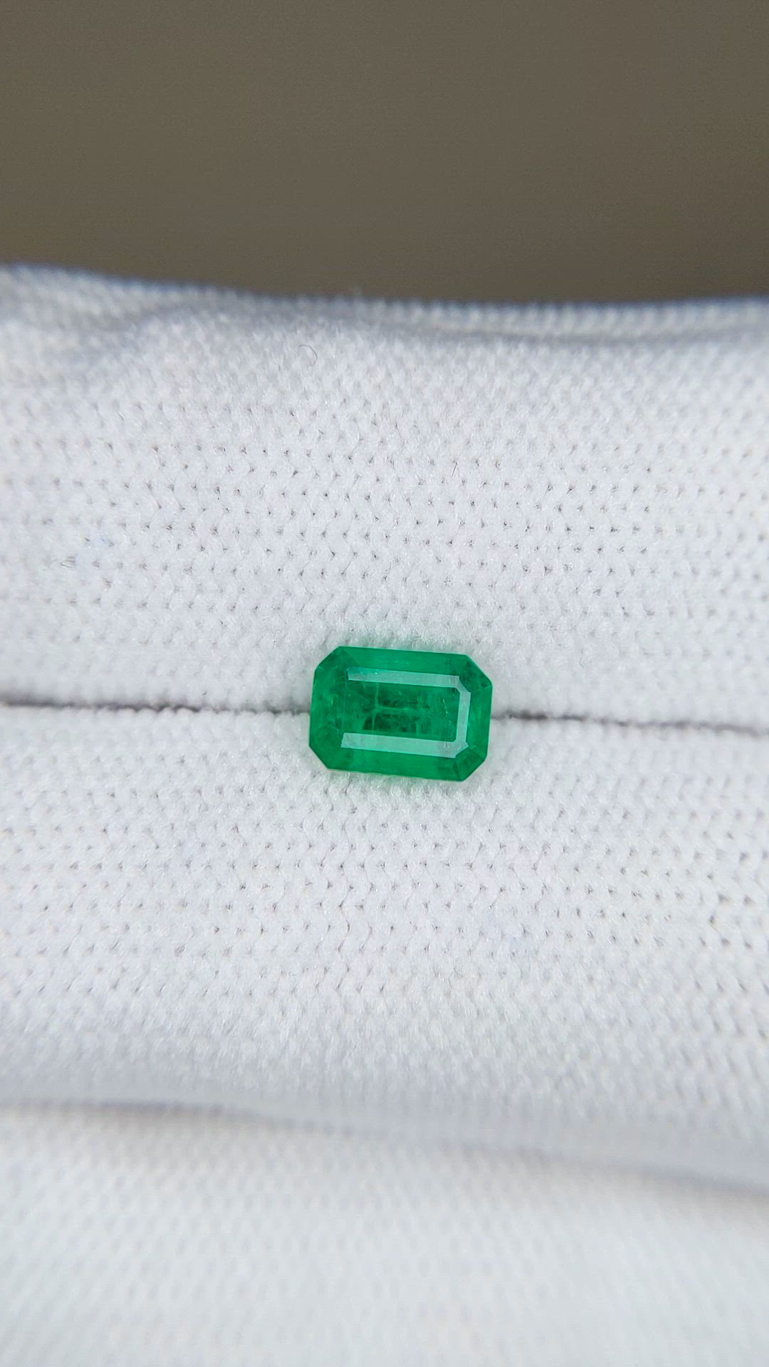0.72 Ct. Emerald from Zambia Size Video