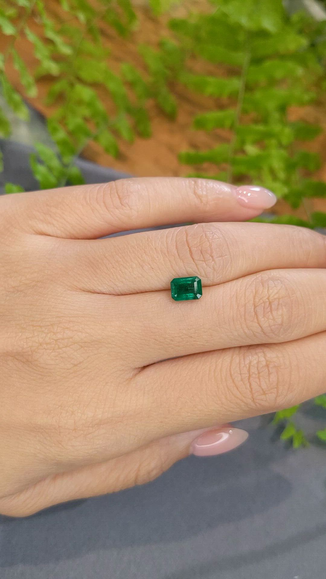 1.03 Ct. Emerald from Zambia Size Video
