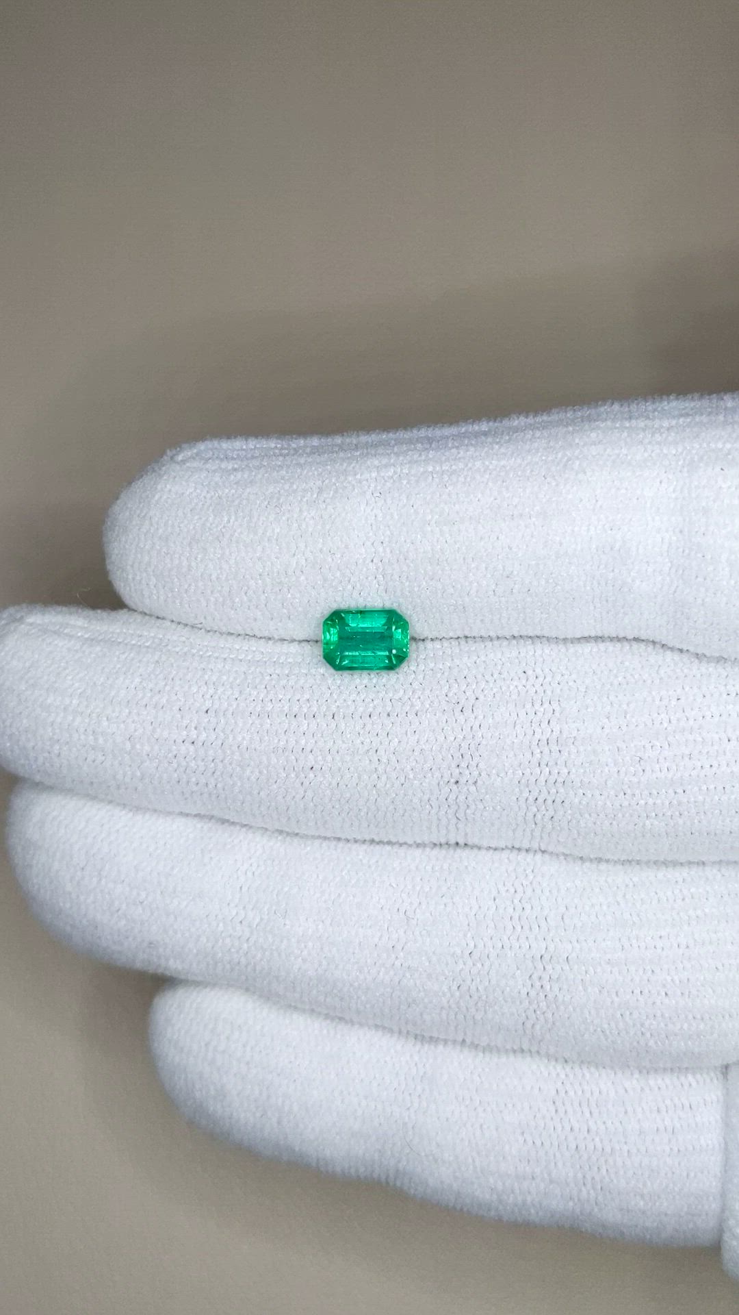 1.03 Ct. Emerald from Zambia Size Video