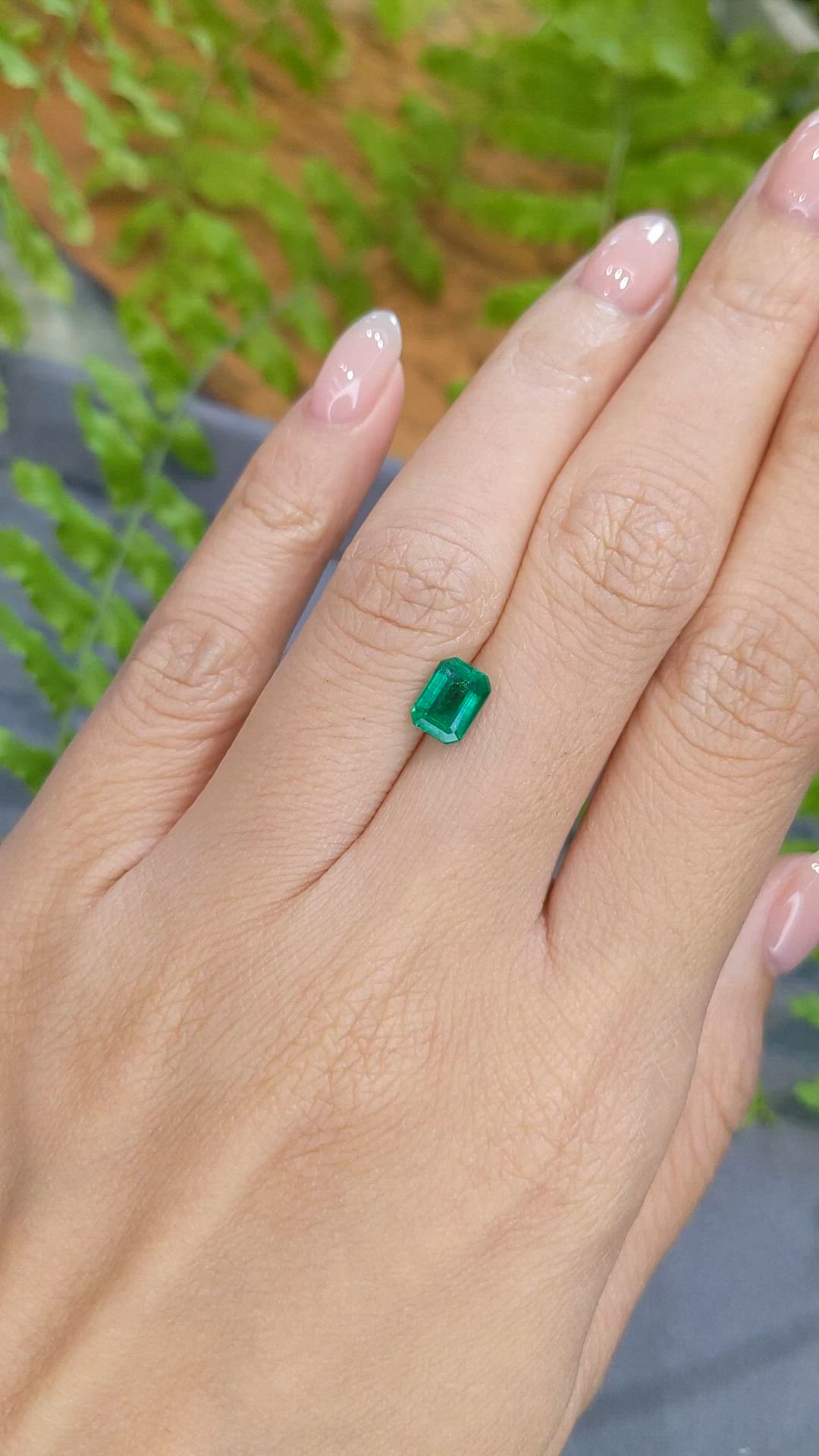 1.03 Ct. Emerald from Zambia Size Video