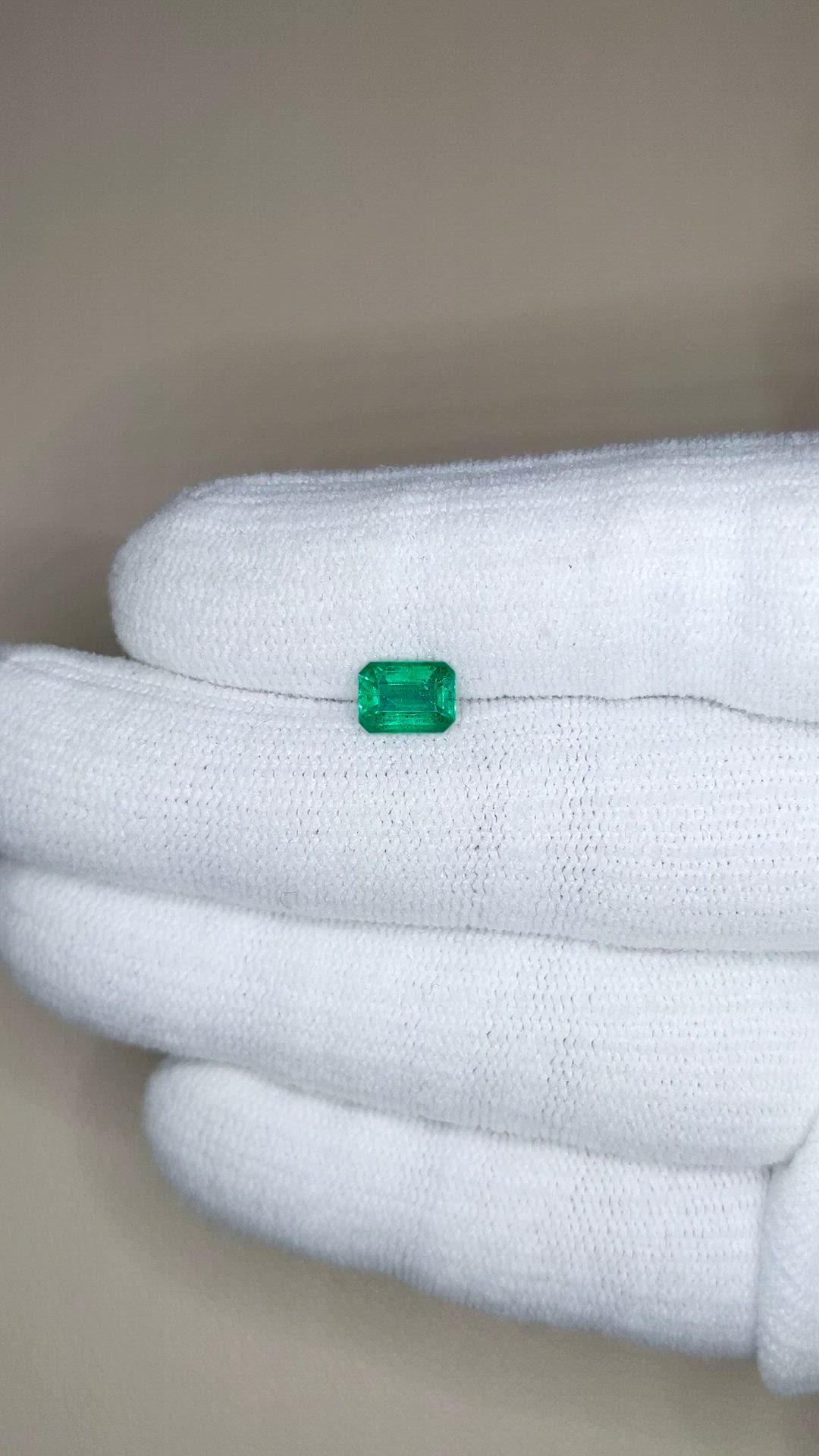 0.96 Ct. Emerald from Zambia Size Video