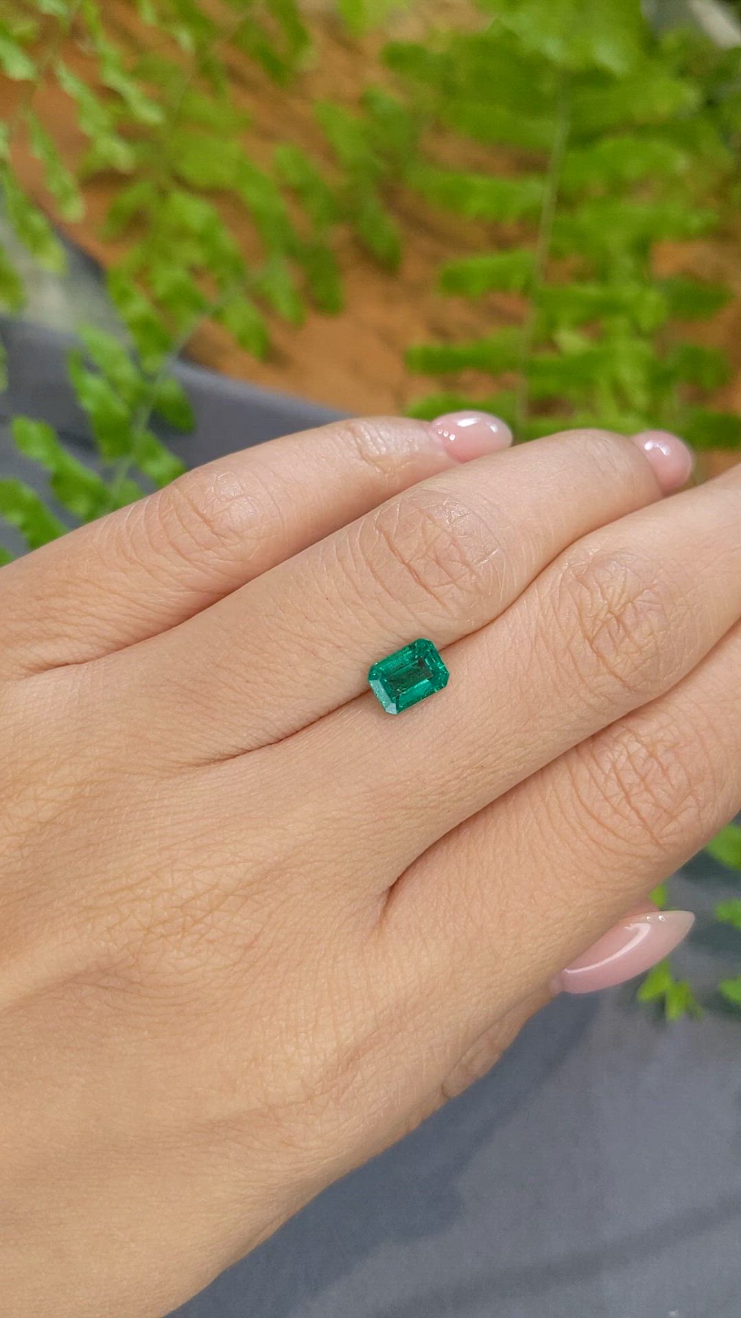 0.96 Ct. Emerald from Zambia Size Video