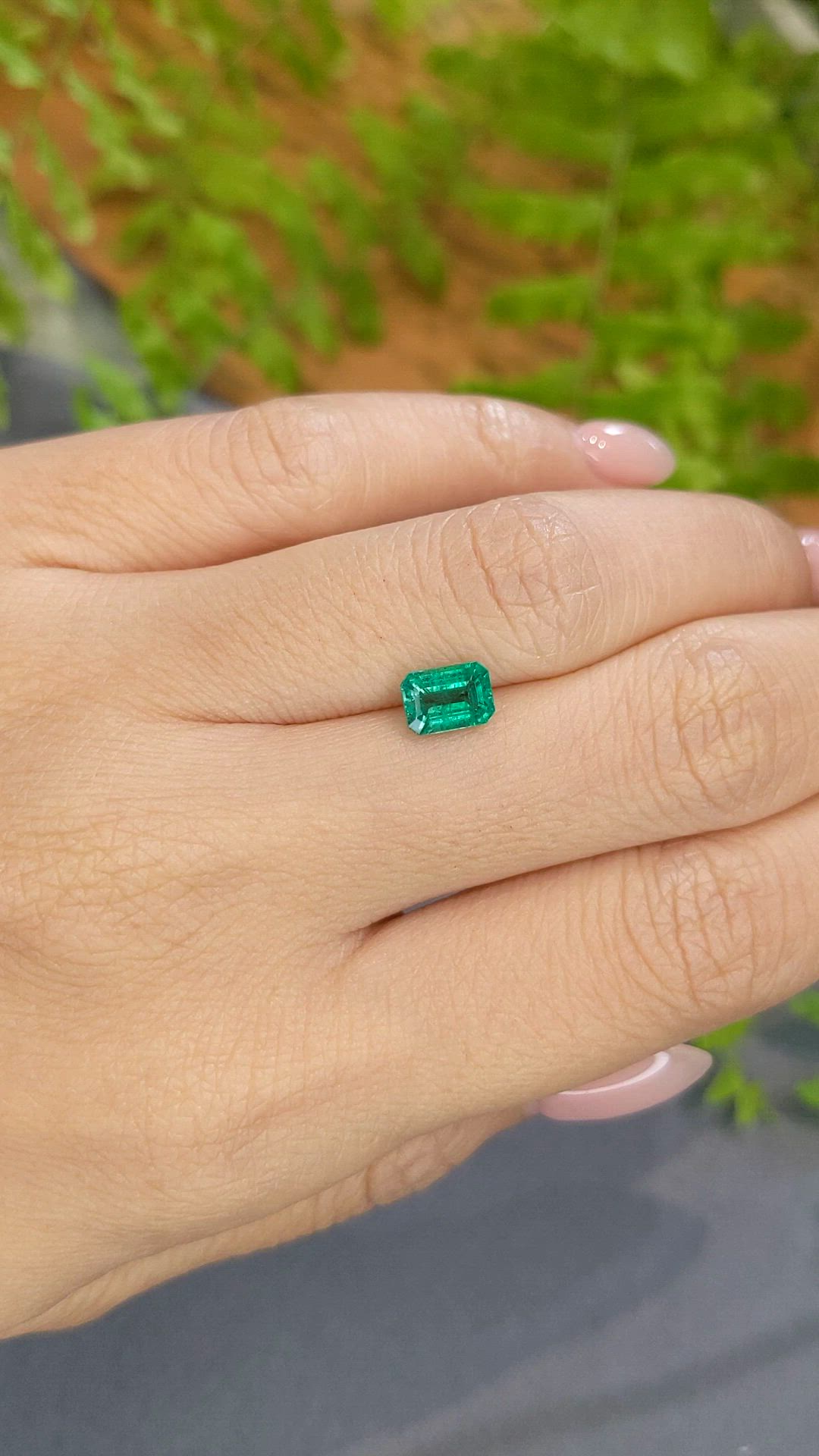 1.05 Ct. Emerald from Zambia Size Video