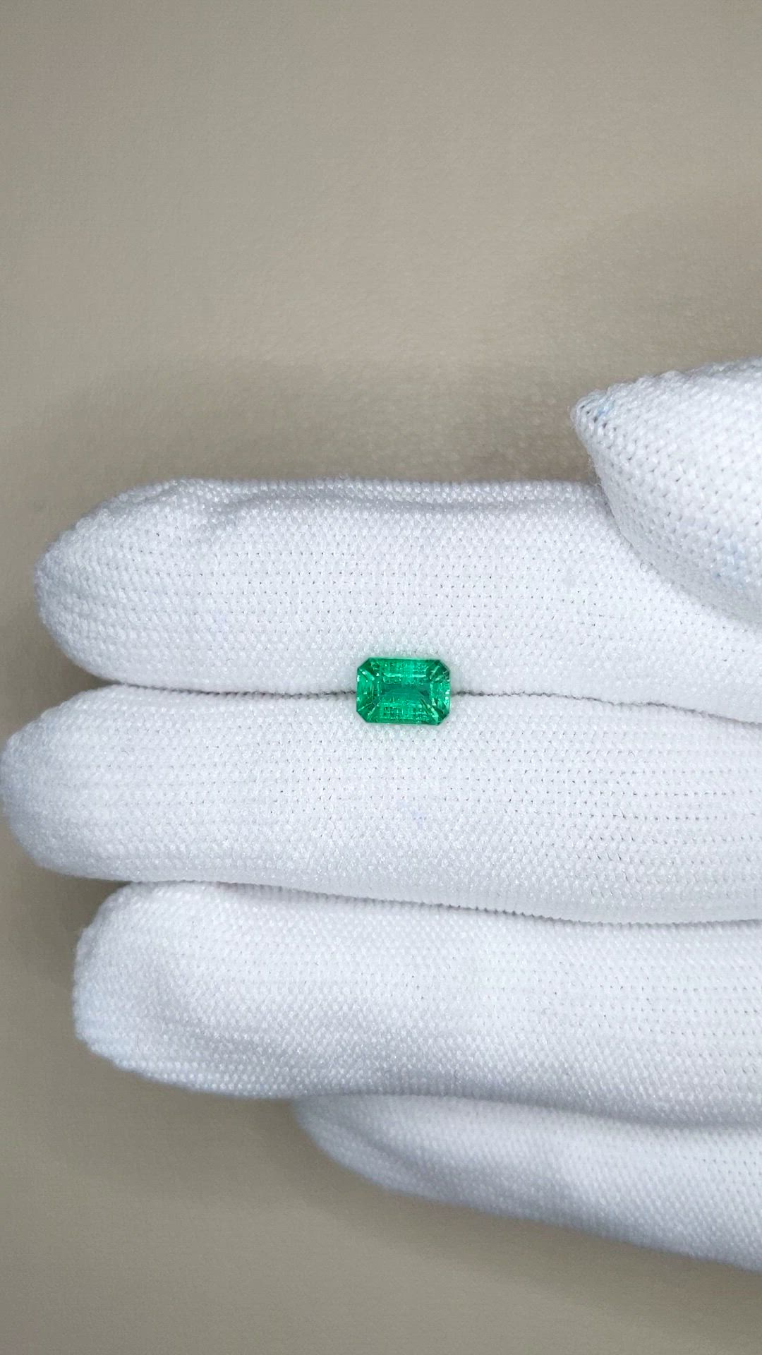 1.05 Ct. Emerald from Zambia Size Video