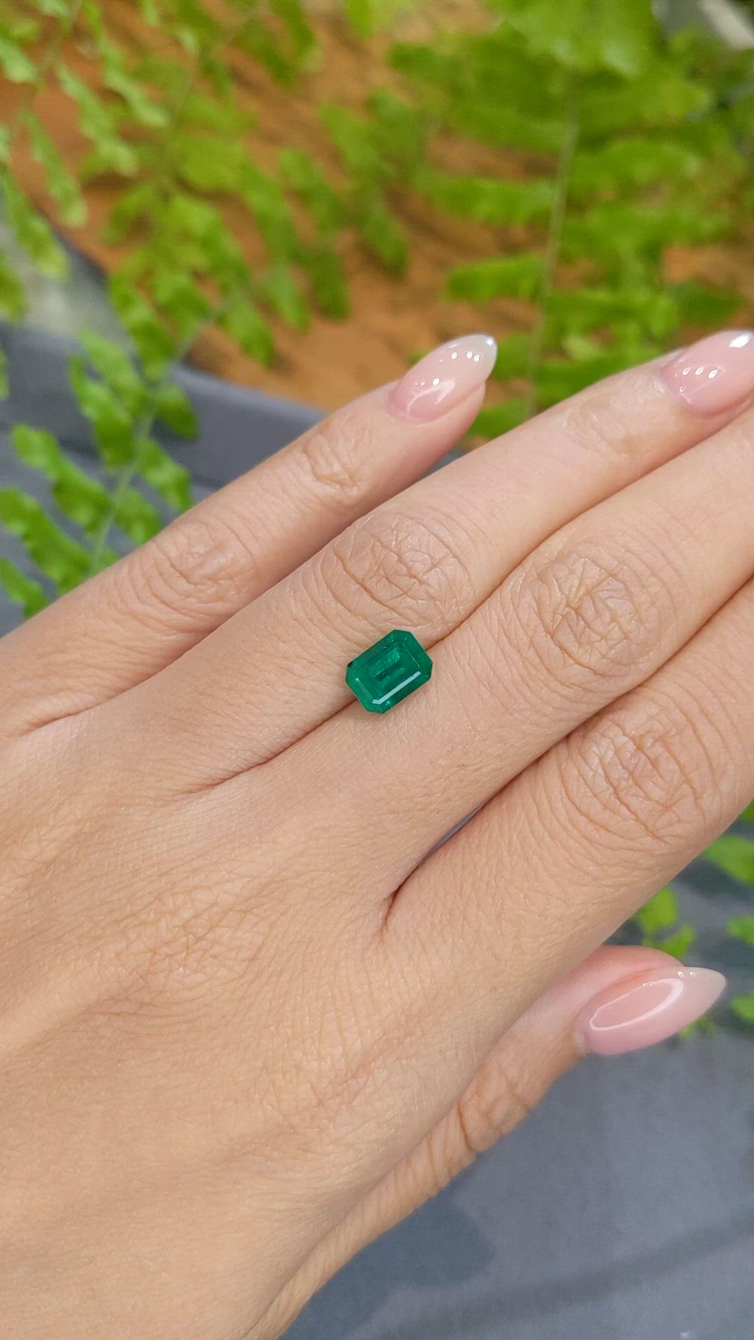 1.52 Ct. Emerald from Zambia Size Video