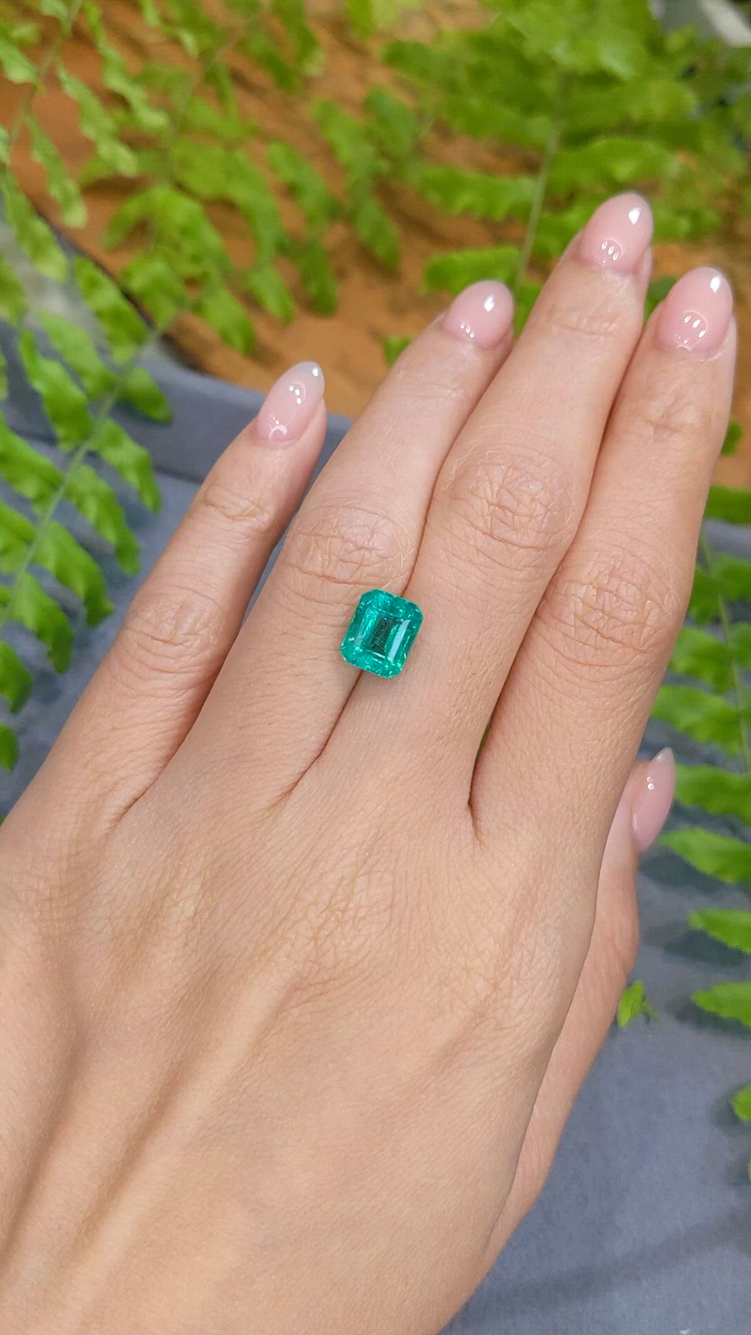 2.53 Ct. Emerald from Zambia Size Video