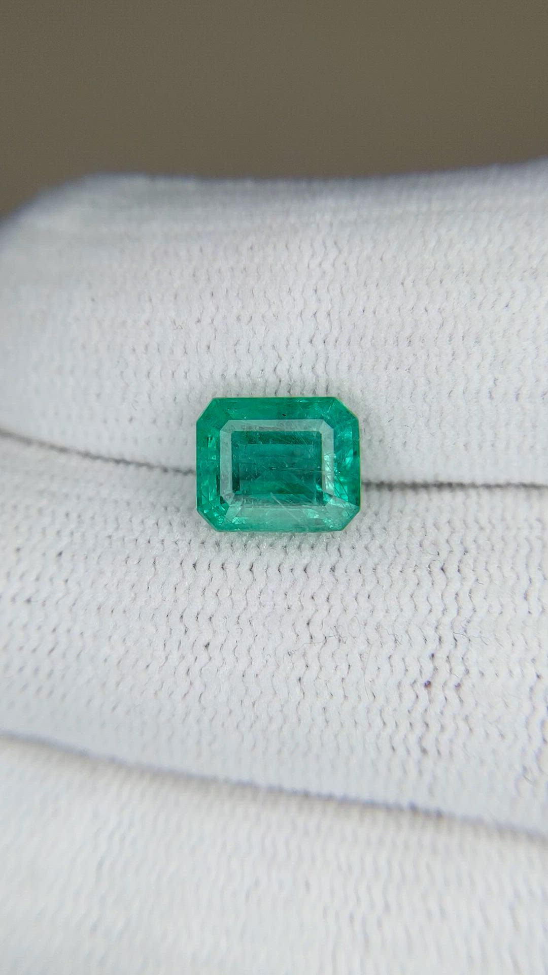 2.53 Ct. Emerald from Zambia Size Video