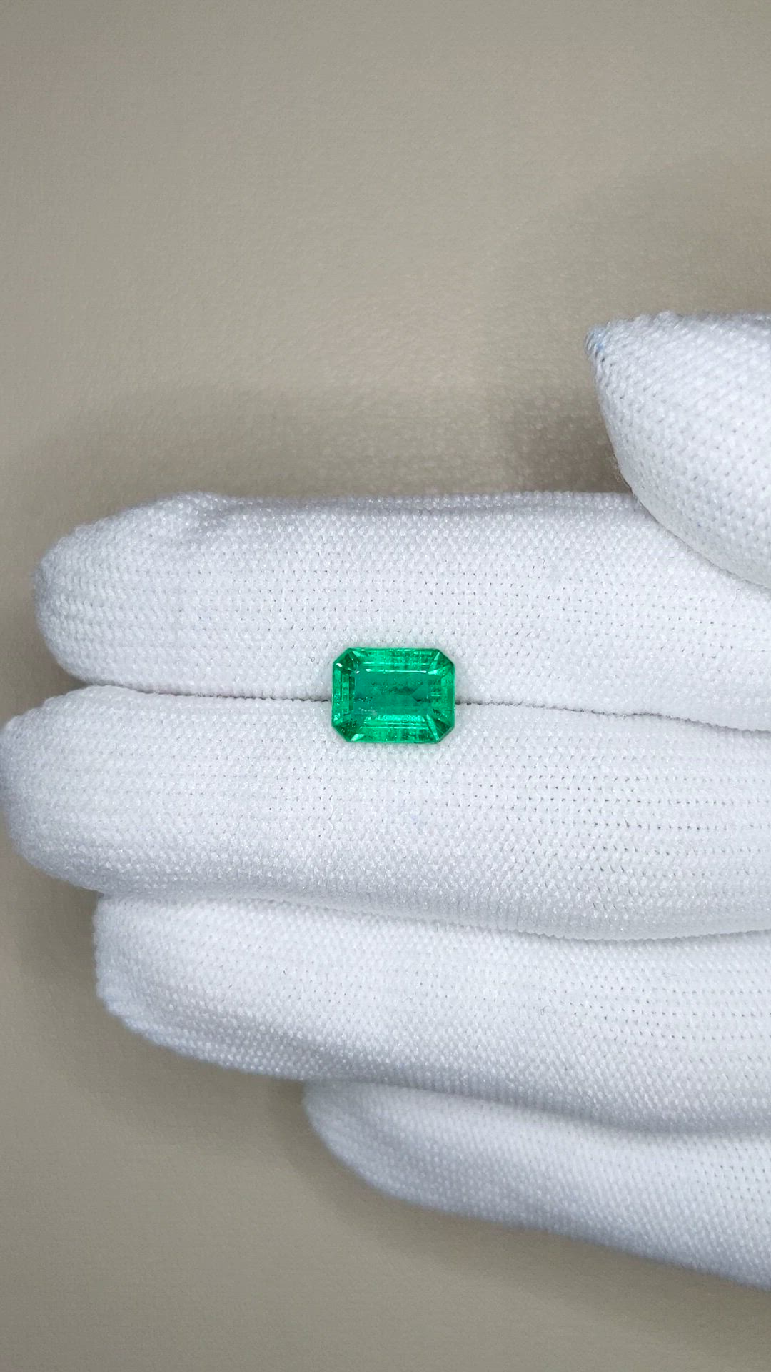 2.21 Ct. Emerald from Zambia Size Video