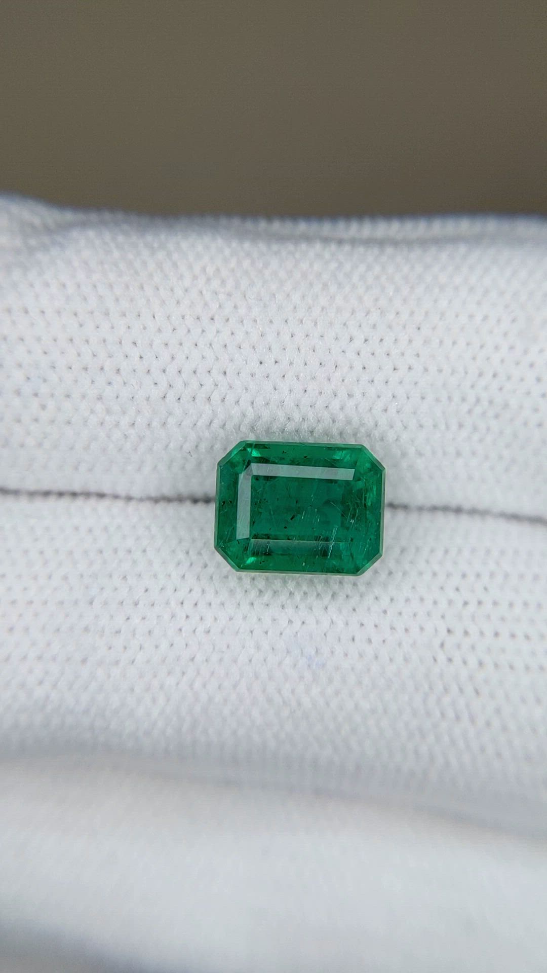 2.83 Ct. Emerald from Zambia Size Video
