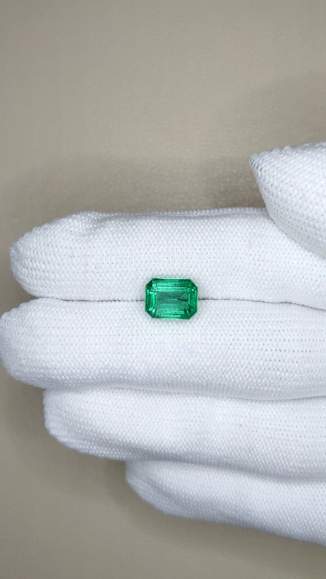2.64 Ct. Emerald from Zambia Size Video