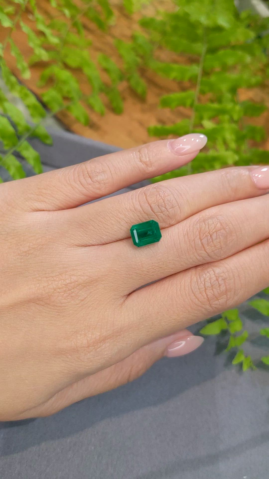2.94 Ct. Emerald from Zambia Size Video