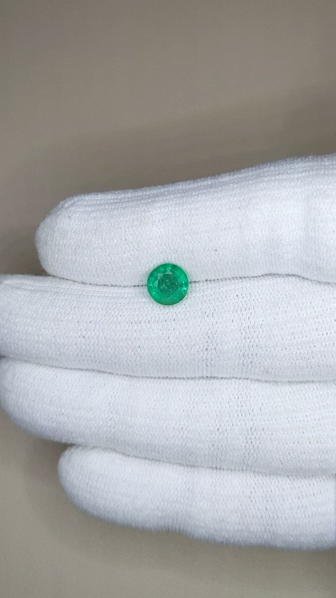1.27 Ct. Emerald from Zambia Size Video