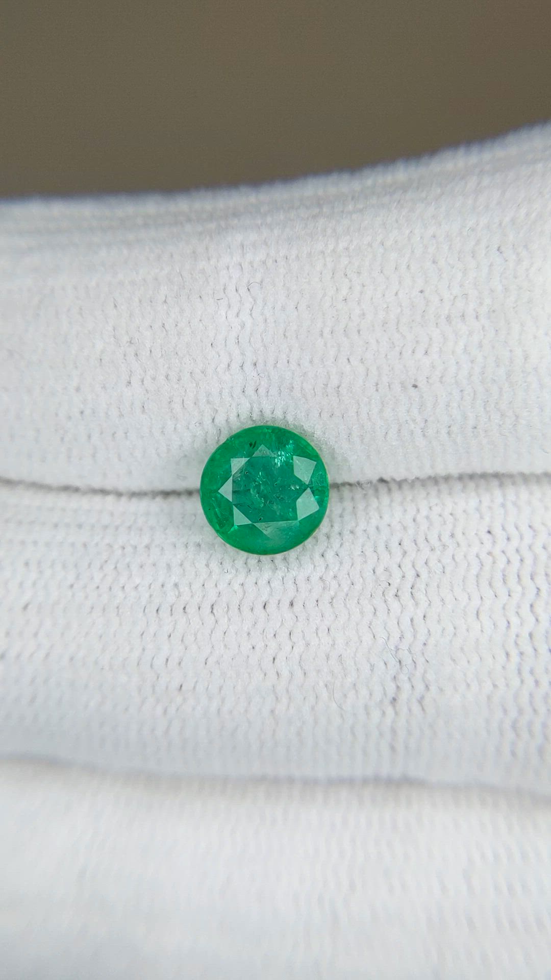 1.27 Ct. Emerald from Zambia Size Video