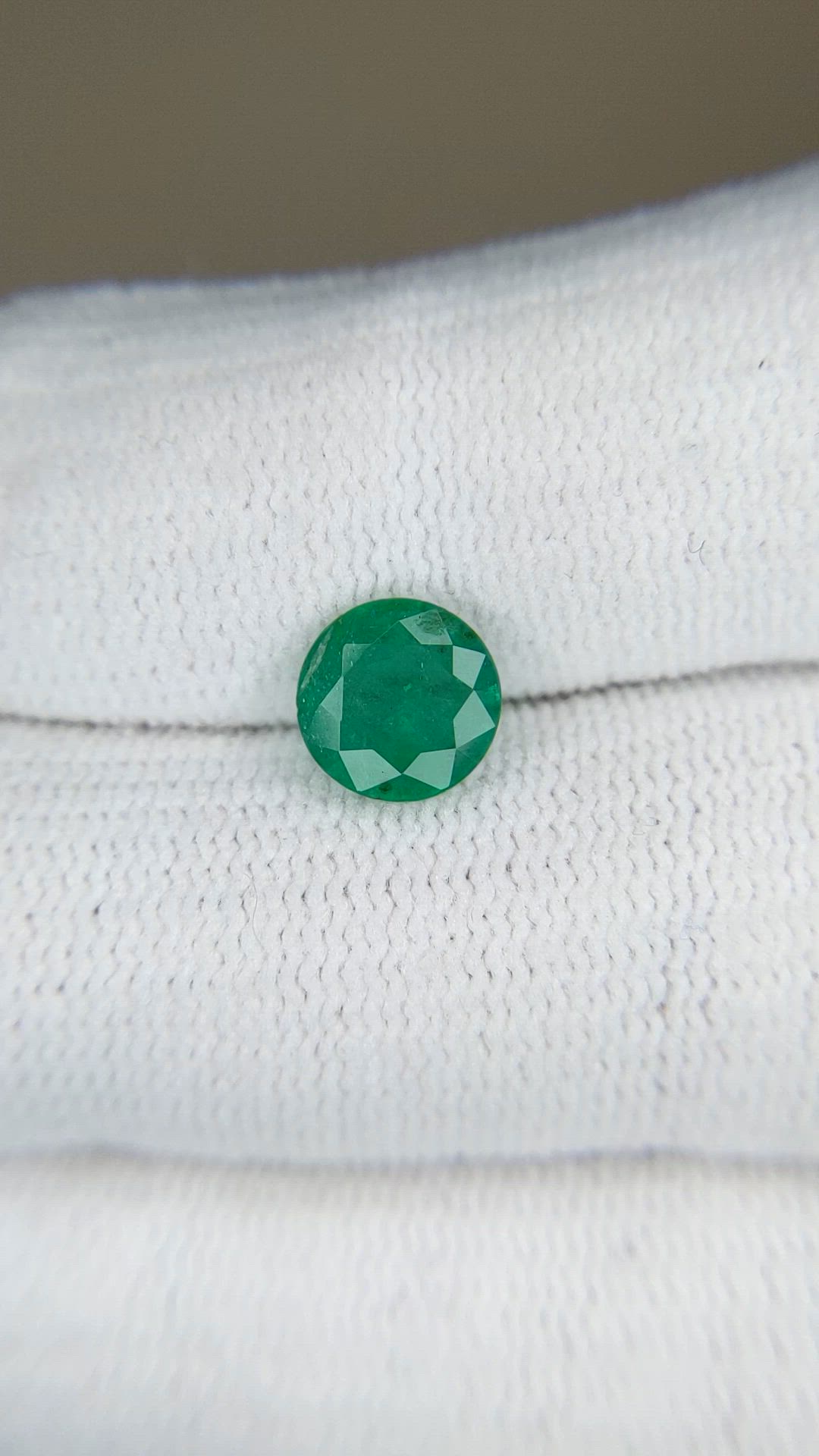 1.37 Ct. Emerald from Zambia Size Video