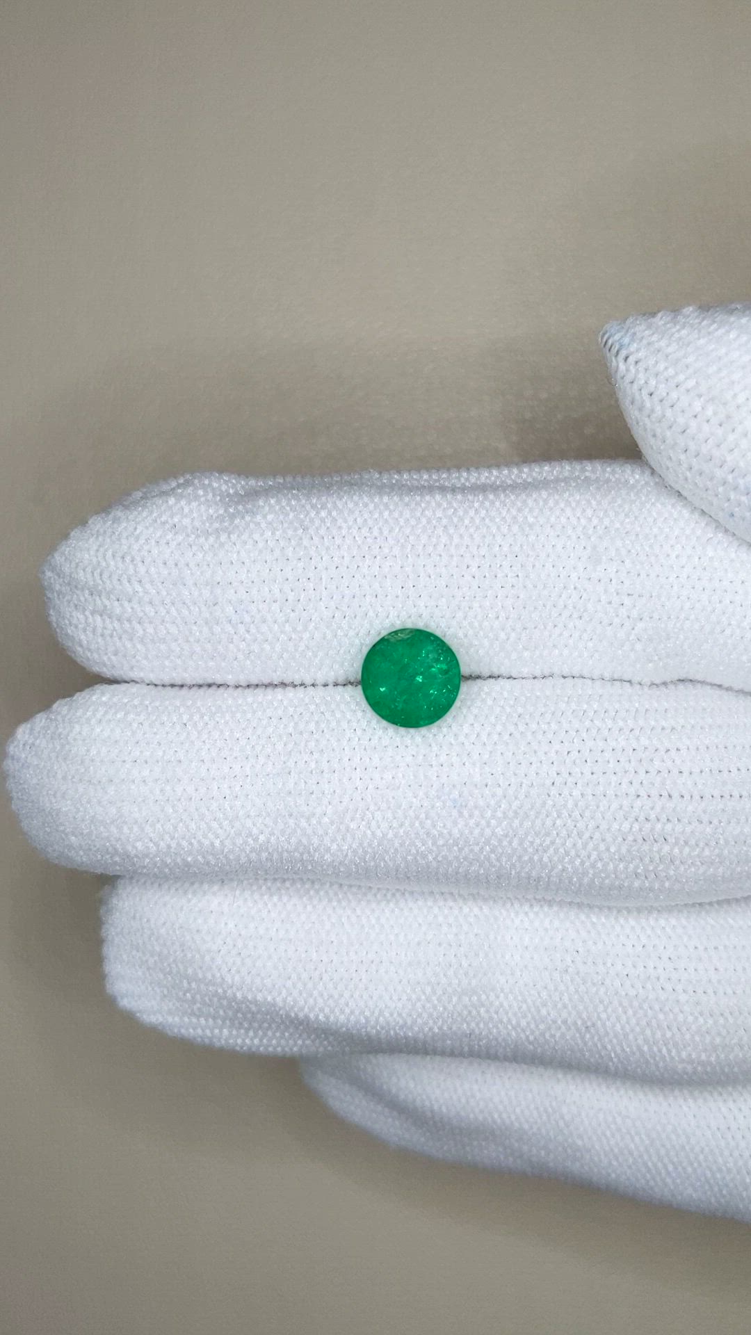 1.39 Ct. Emerald from Zambia Size Video
