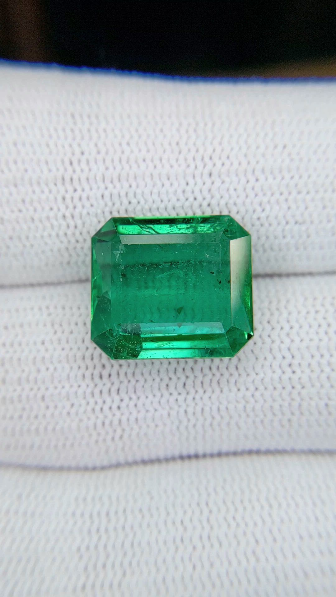 11.26 Ct. Emerald from Zambia Size Video