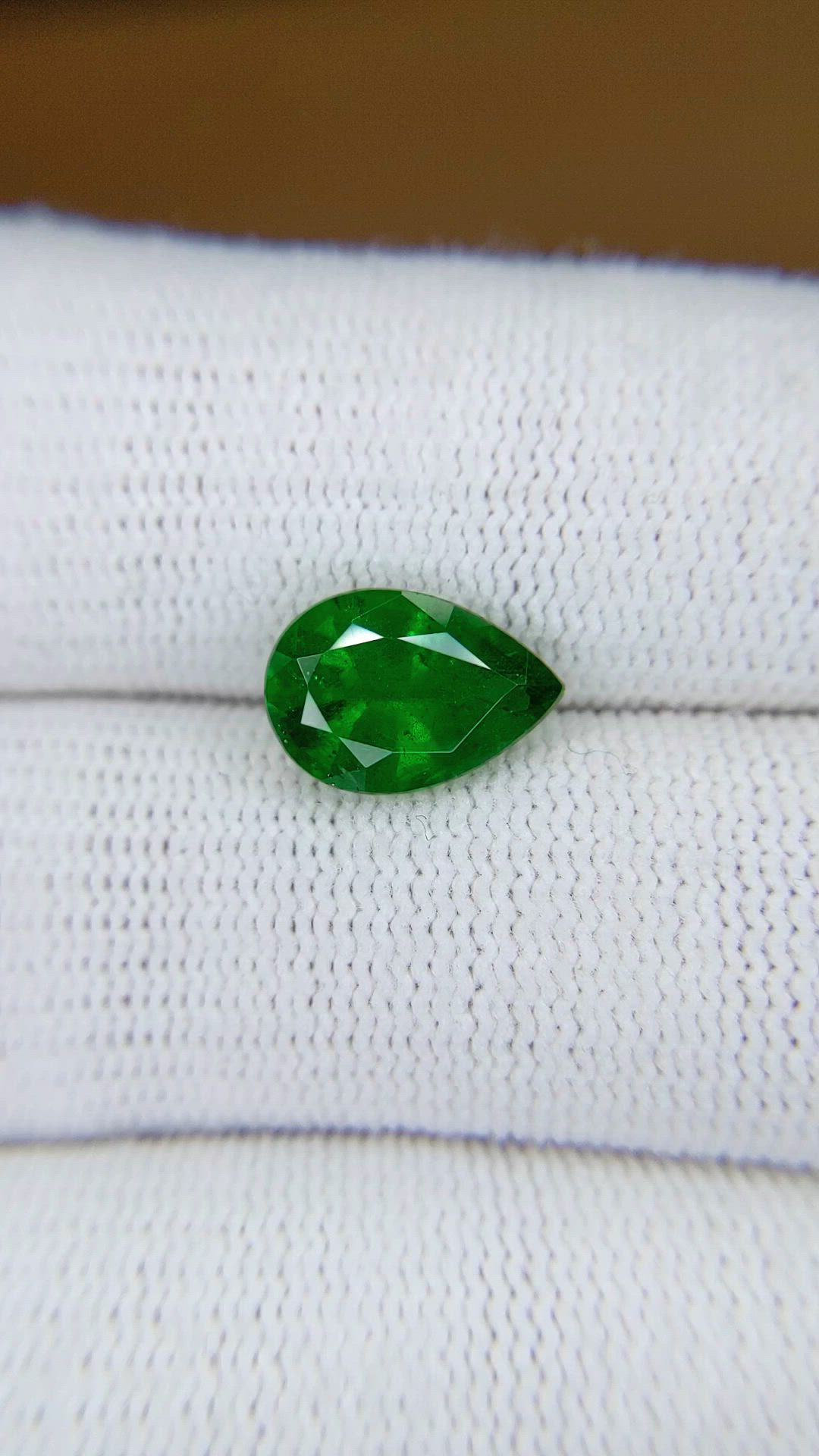 2.23 Ct. Emerald from Zambia Size Video