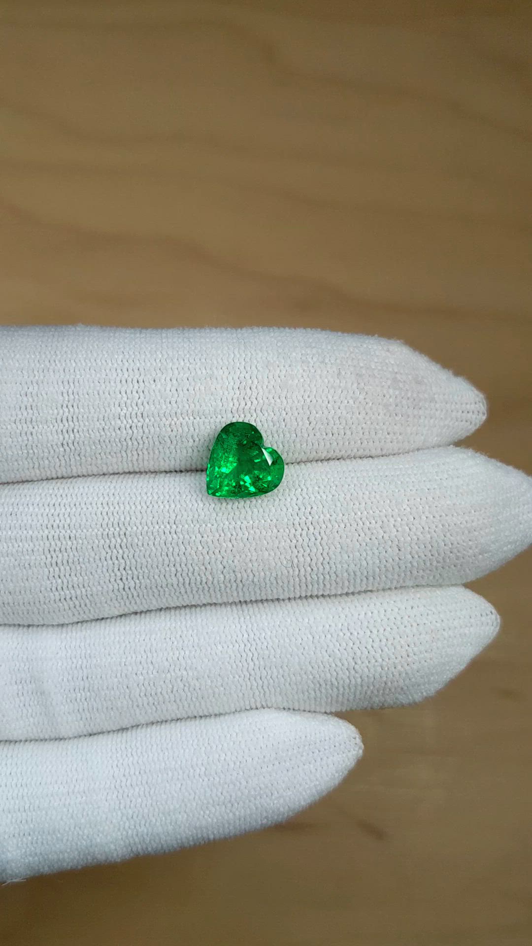 2.72 Ct. Emerald from Zambia Size Video
