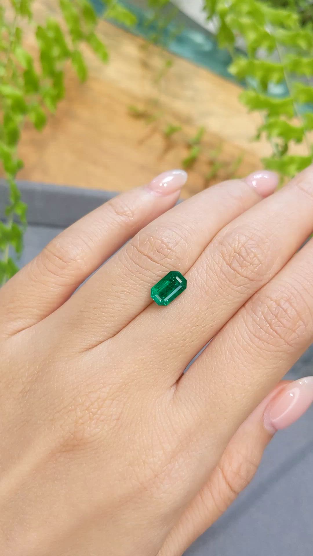 1.39 Ct. Emerald from Zambia Size Video