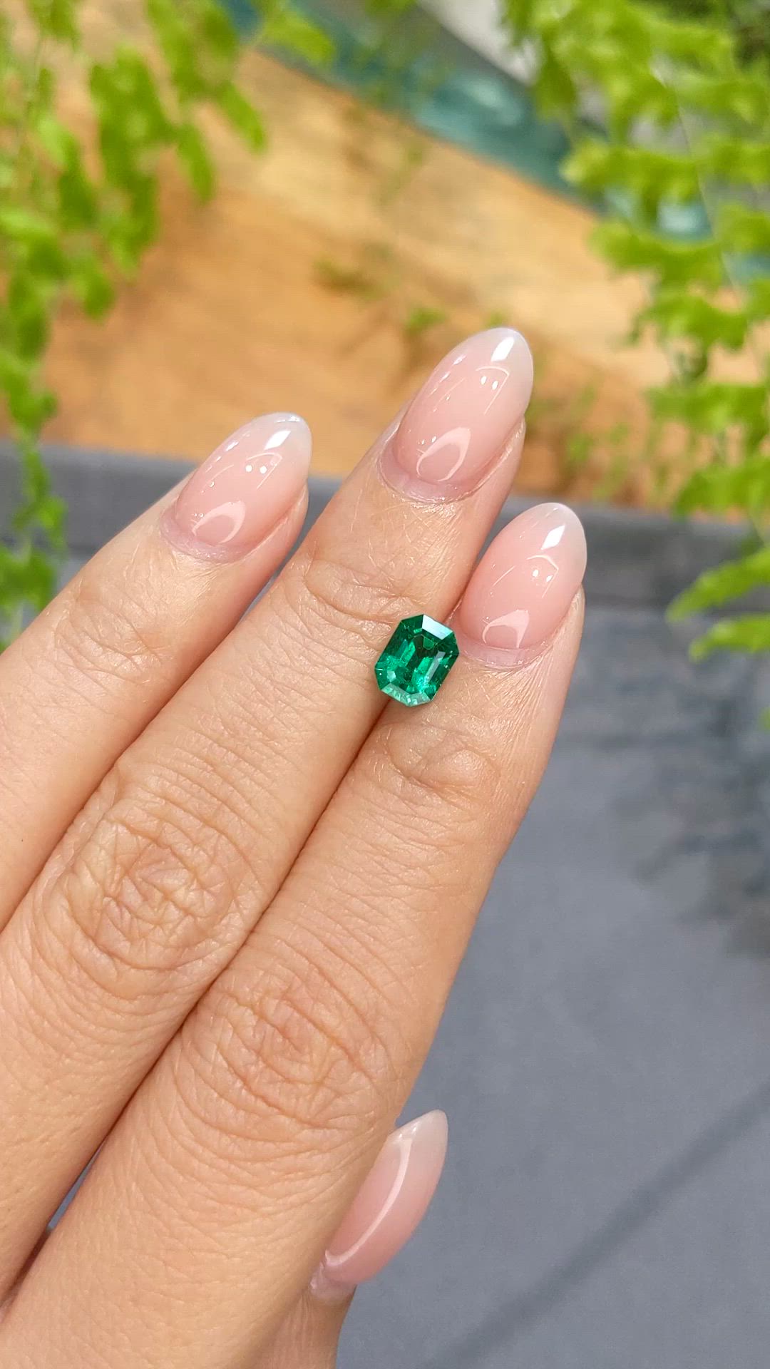 0.98 Ct. Emerald from Zambia Size Video