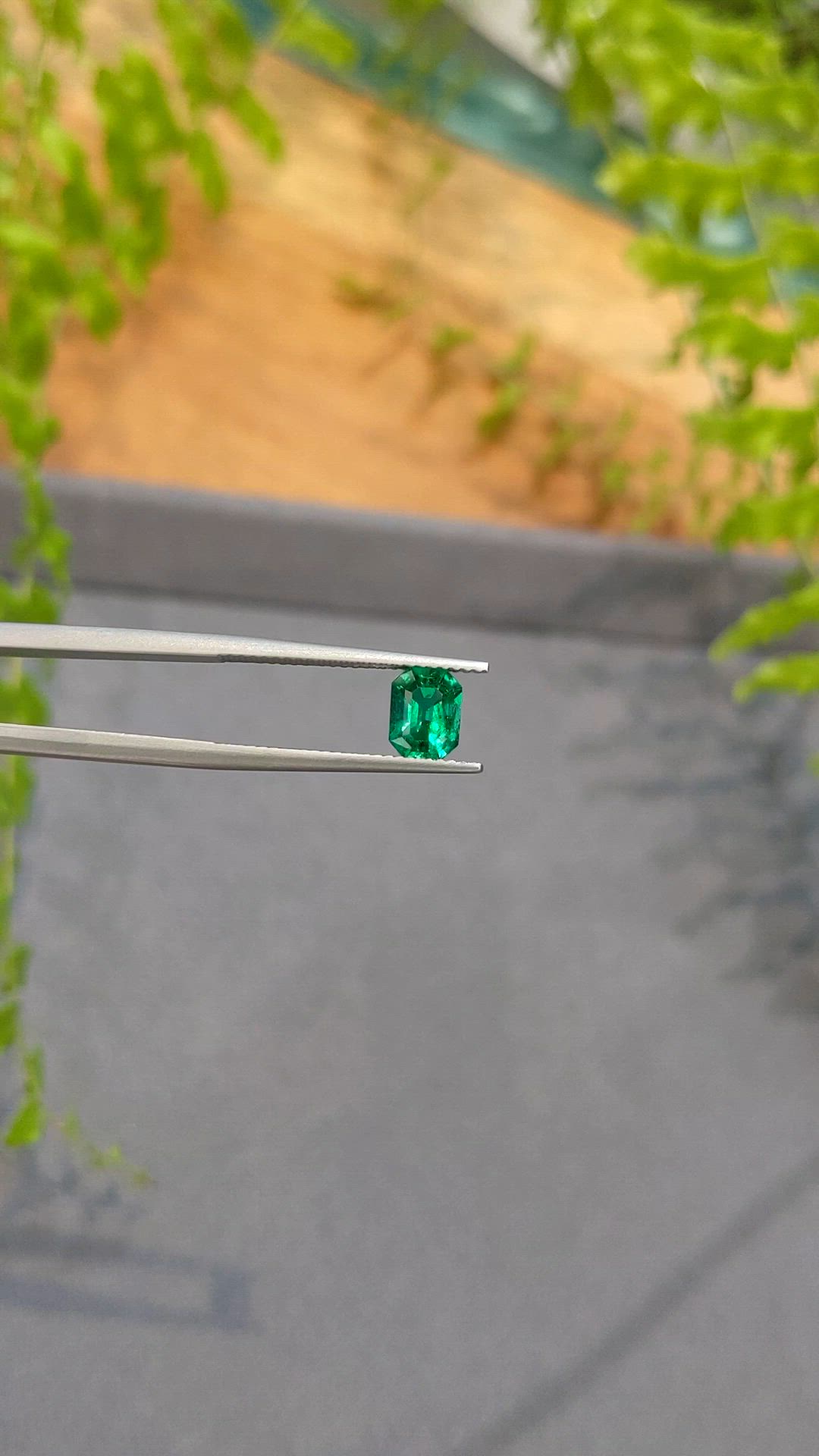 0.98 Ct. Emerald from Zambia Size Video