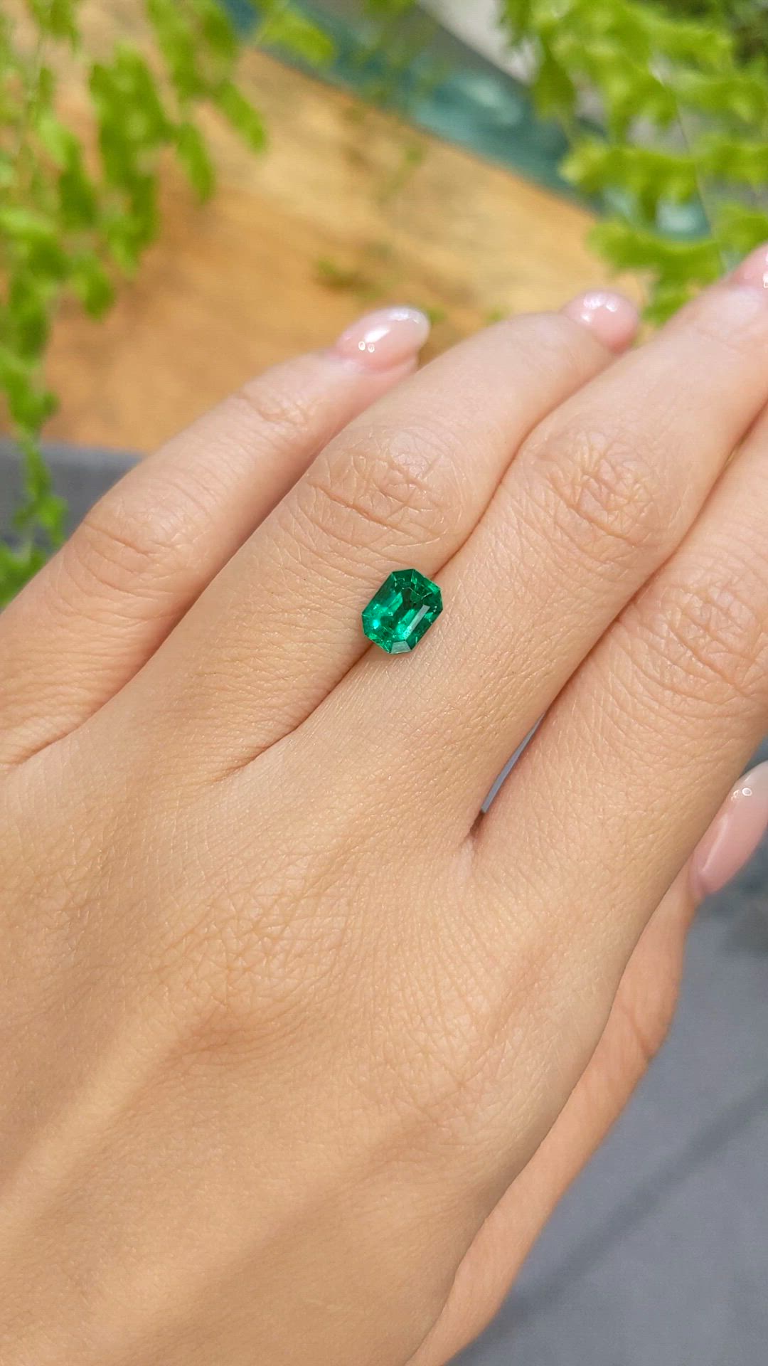 0.98 Ct. Emerald from Zambia Size Video