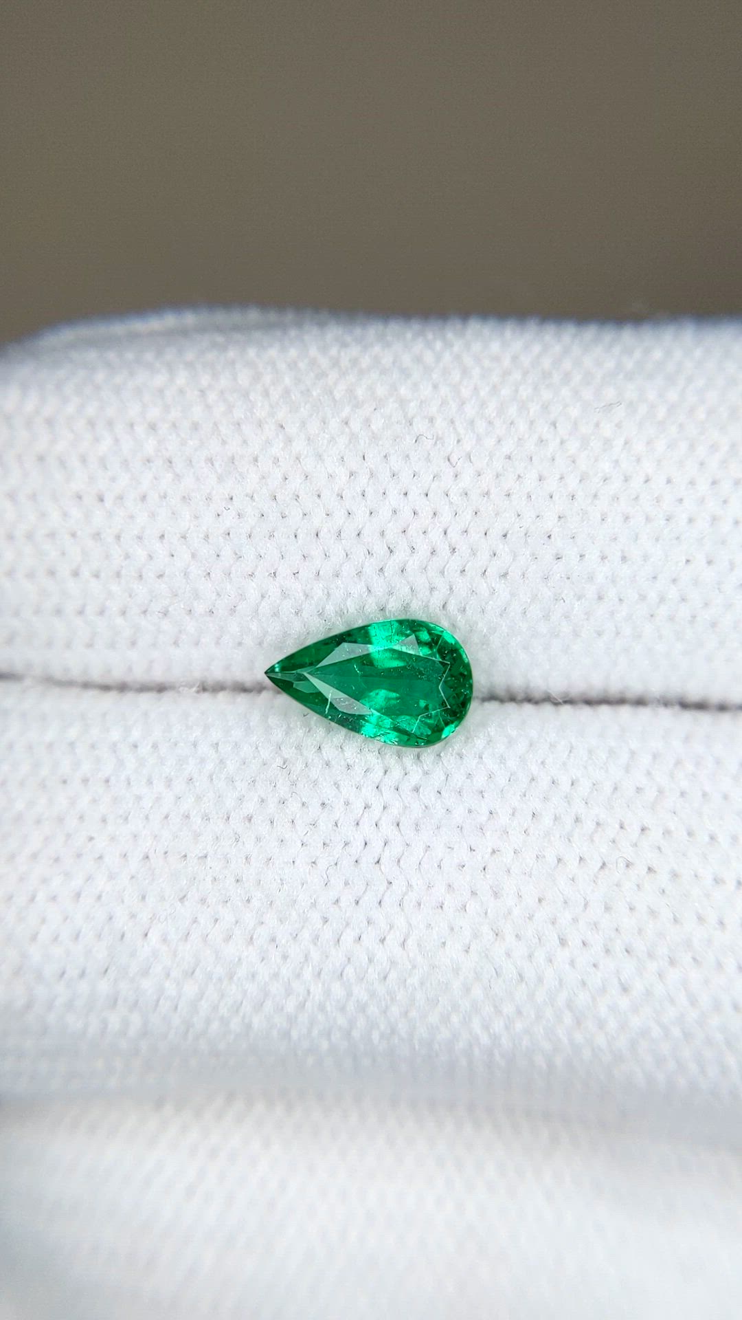 0.60 Ct. Emerald from Zambia Size Video