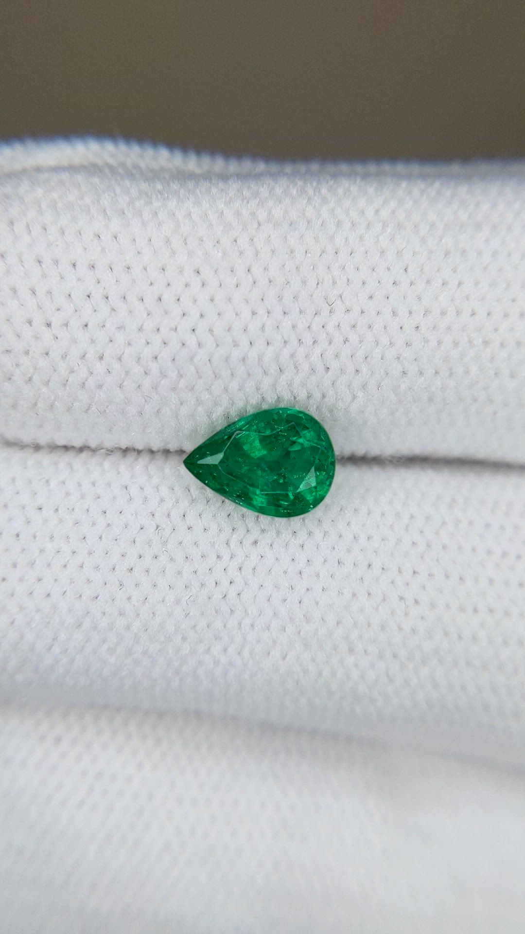 0.86 Ct. Emerald from Zambia Size Video