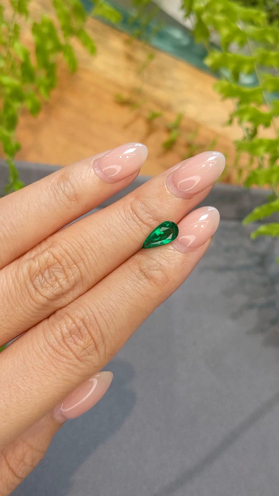 1.02 Ct. Emerald from Zambia Size Video