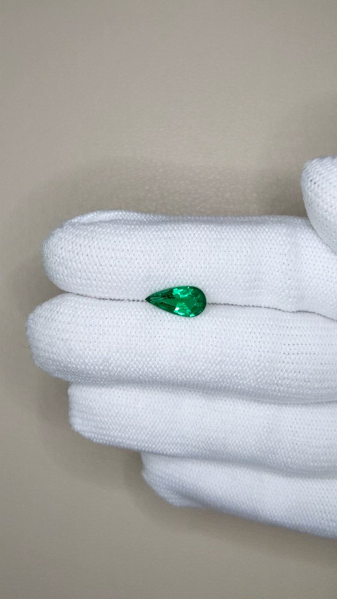 1.02 Ct. Emerald from Zambia Size Video