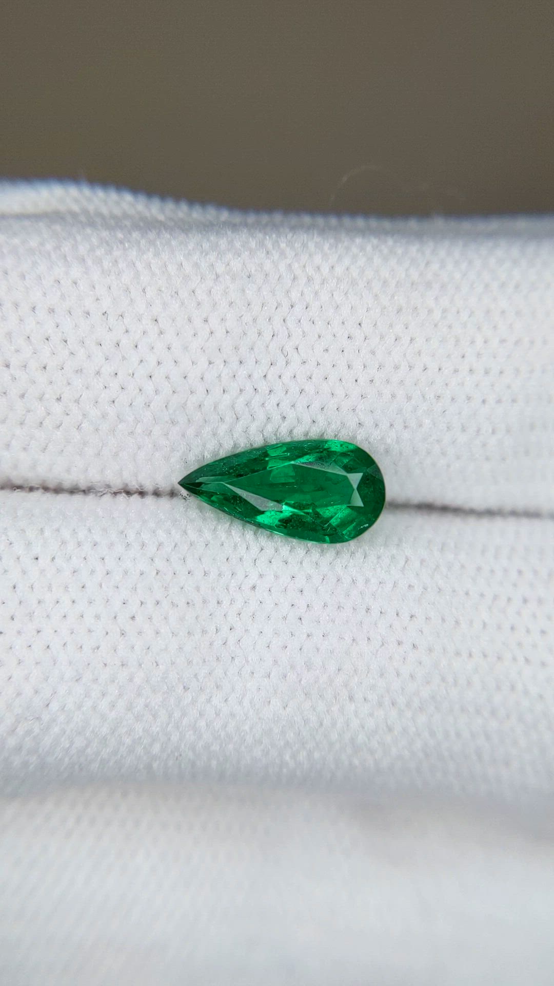 1.02 Ct. Emerald from Zambia Size Video