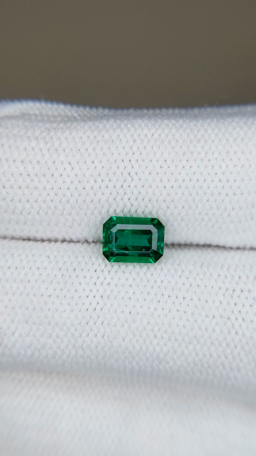 0.89 Ct. Emerald from Zambia Size Video