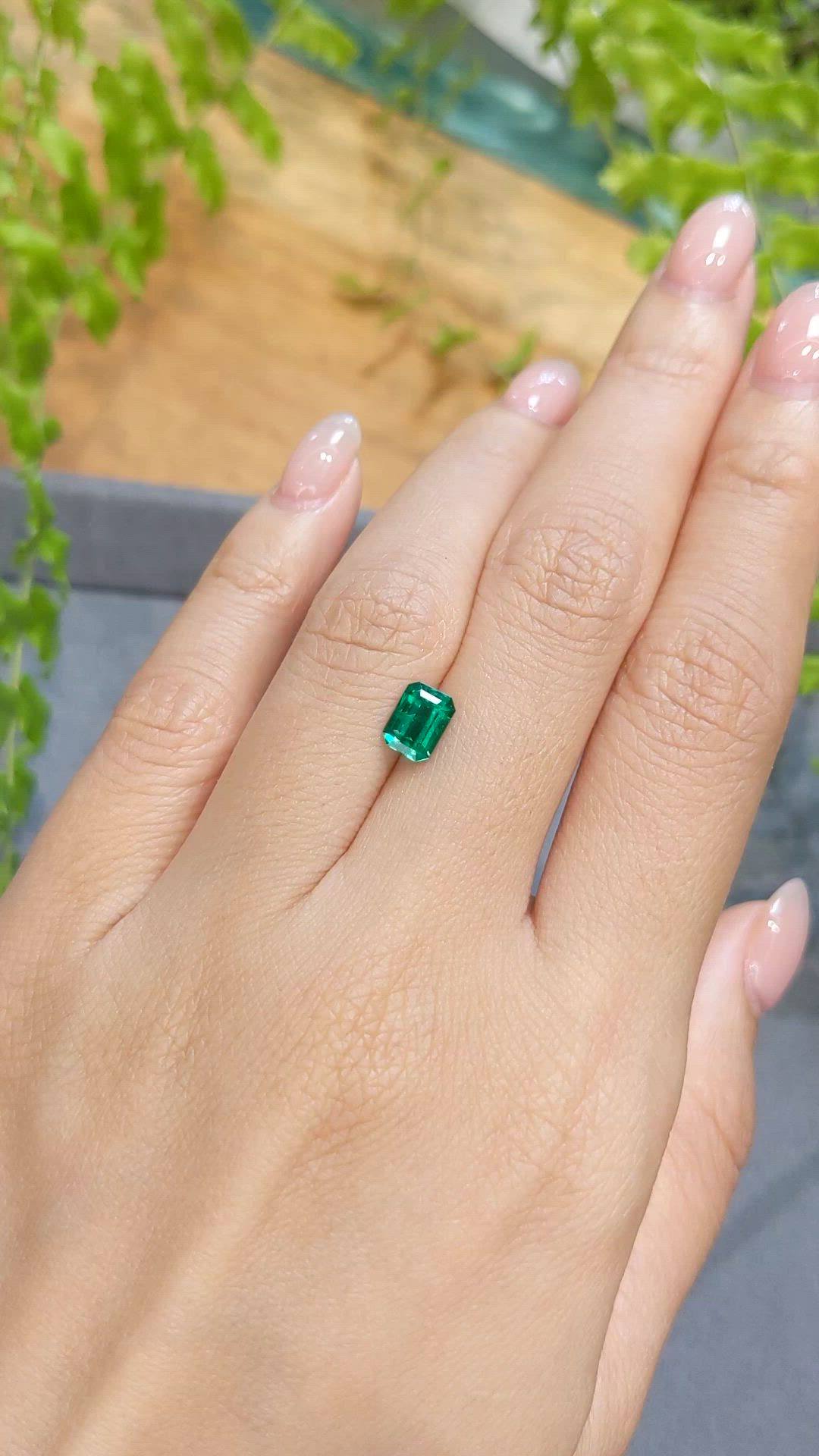 0.89 Ct. Emerald from Zambia Size Video