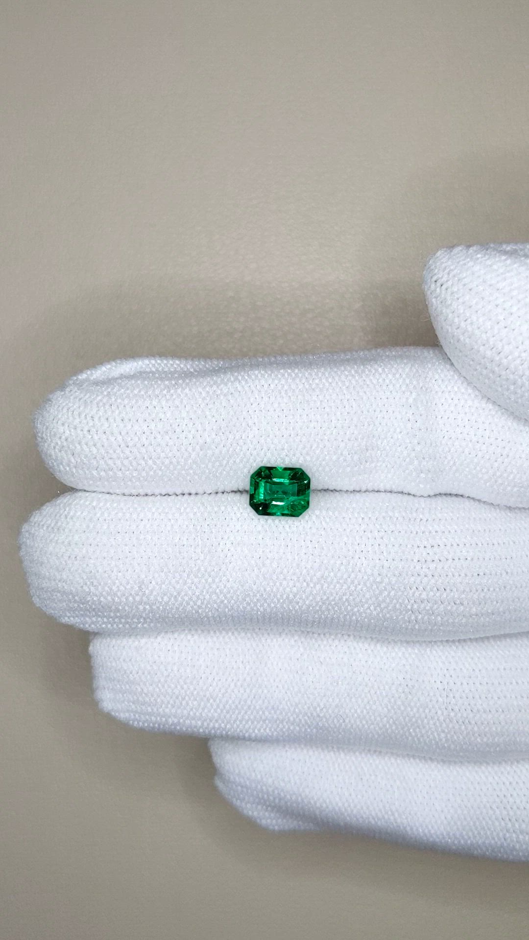 1.09 Ct. Emerald from Zambia Size Video