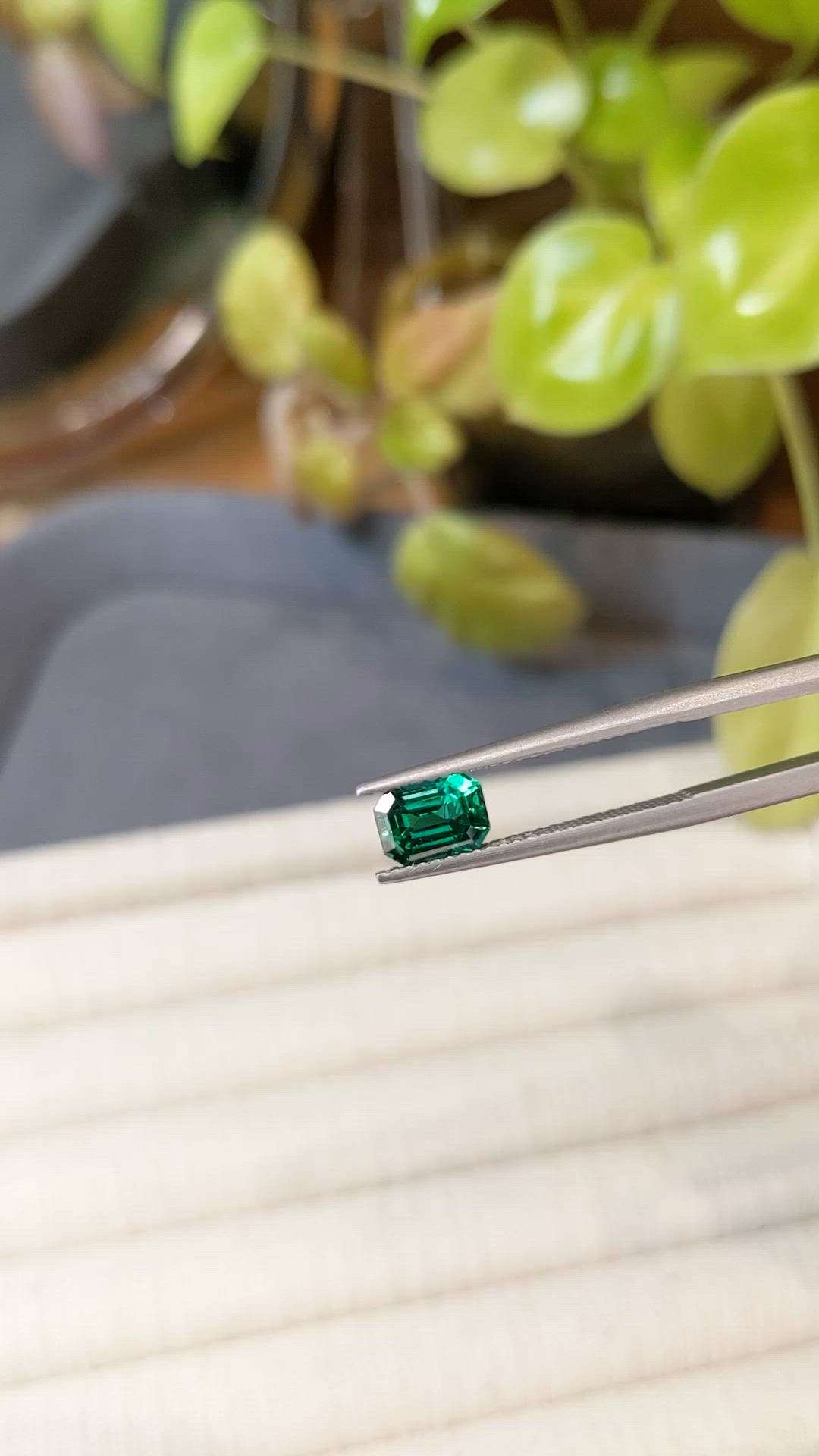 1.00 Ct. Emerald from Zambia Size Video