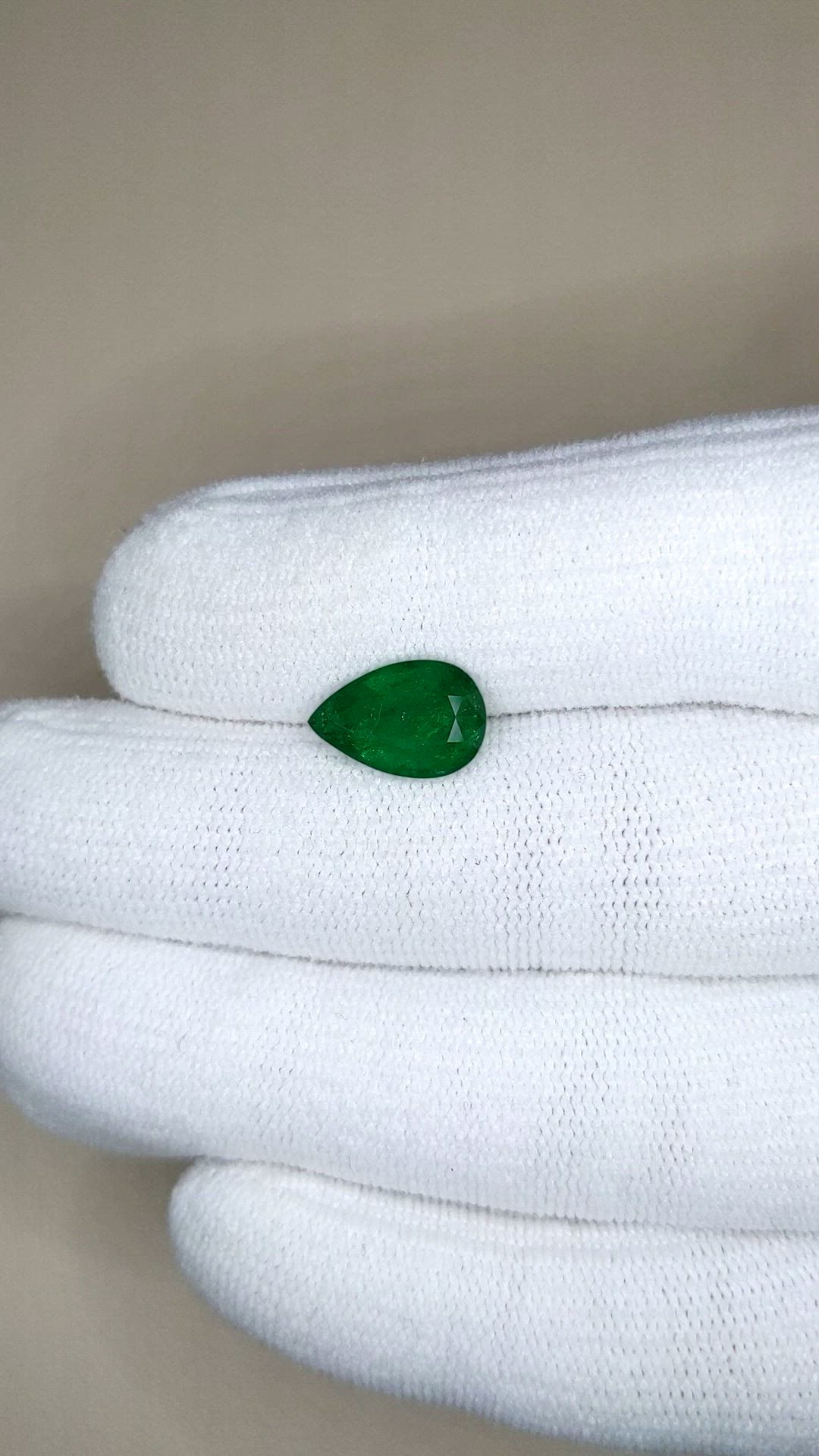 2.53 Ct. Emerald from Zambia Size Video